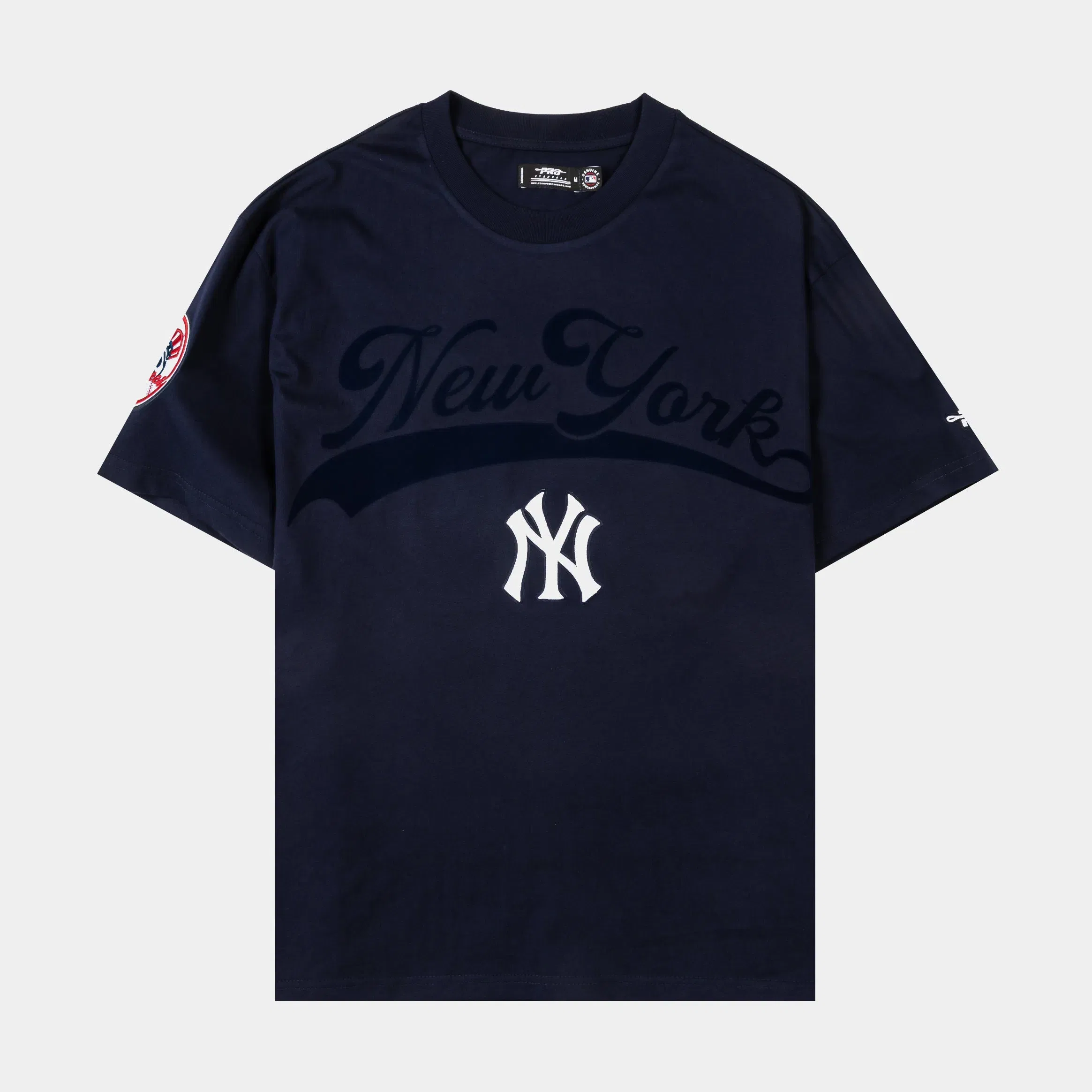 PRO STANDARD New York Yankees Living Large Drop Shoulder Mens Short Sleeve Shirt (Navy/White)