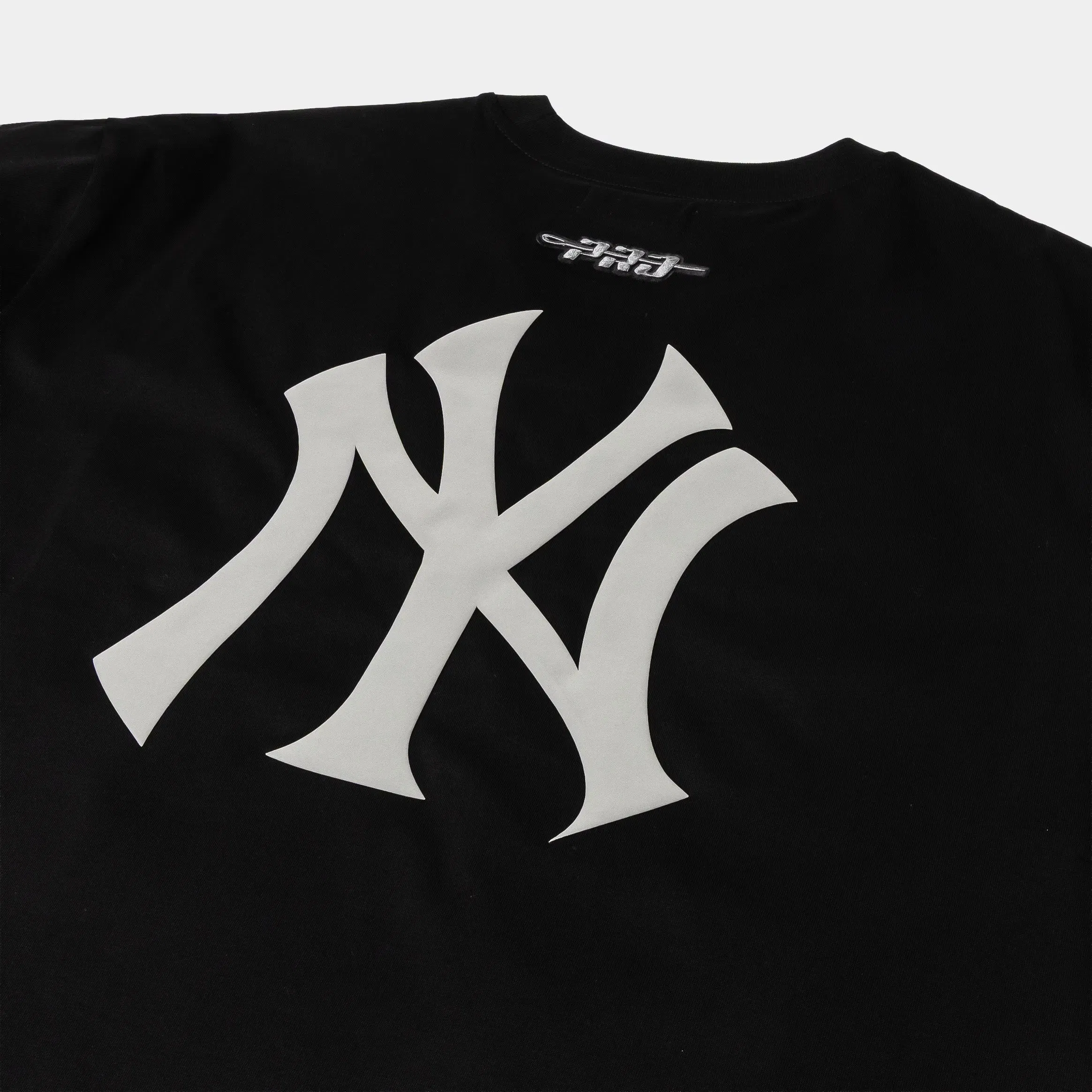 PRO STANDARD New York Yankees Street Team Drop Shoulder Mens Short Sleeve Shirt (Black/Gray)
