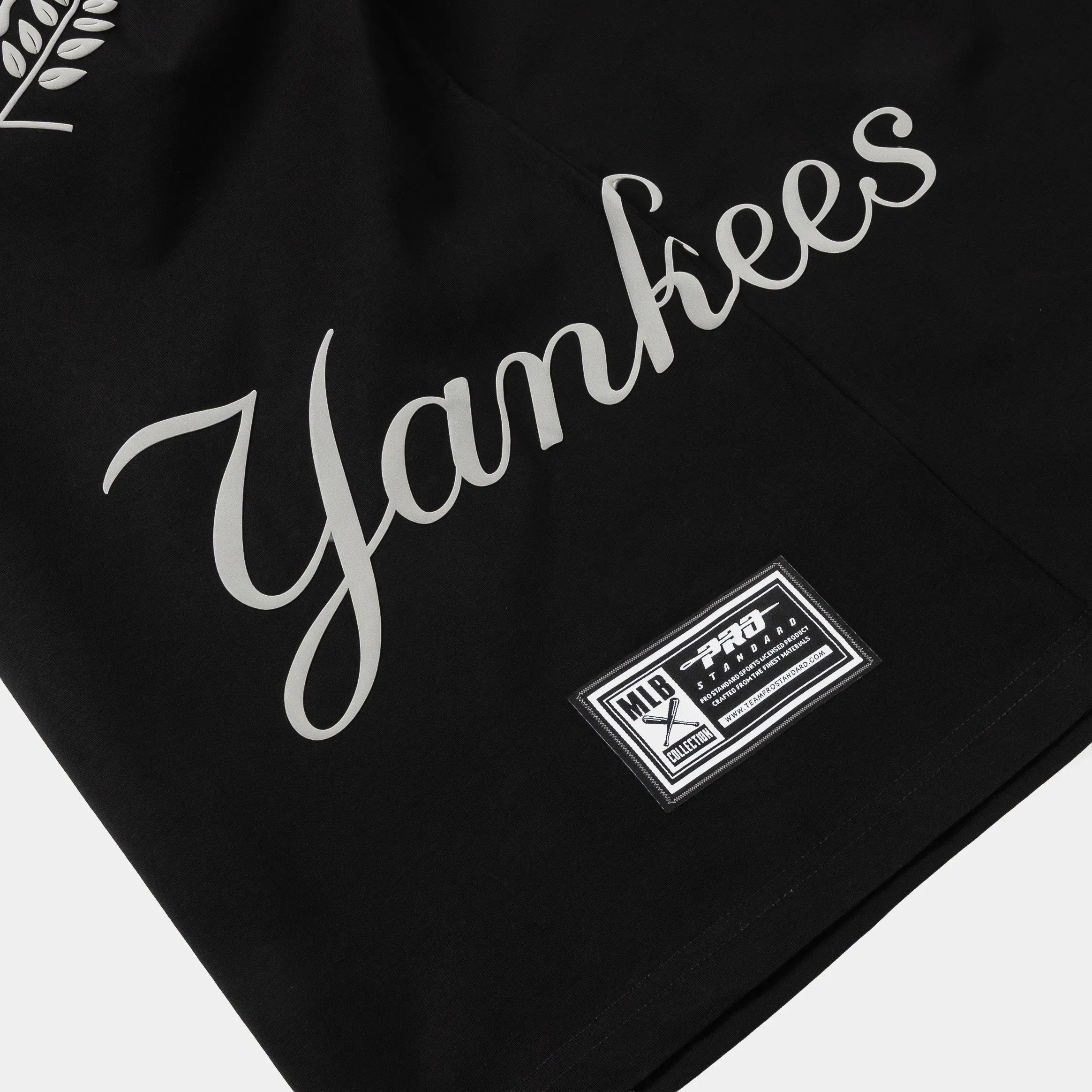 PRO STANDARD New York Yankees Street Team Drop Shoulder Mens Short Sleeve Shirt (Black/Gray)