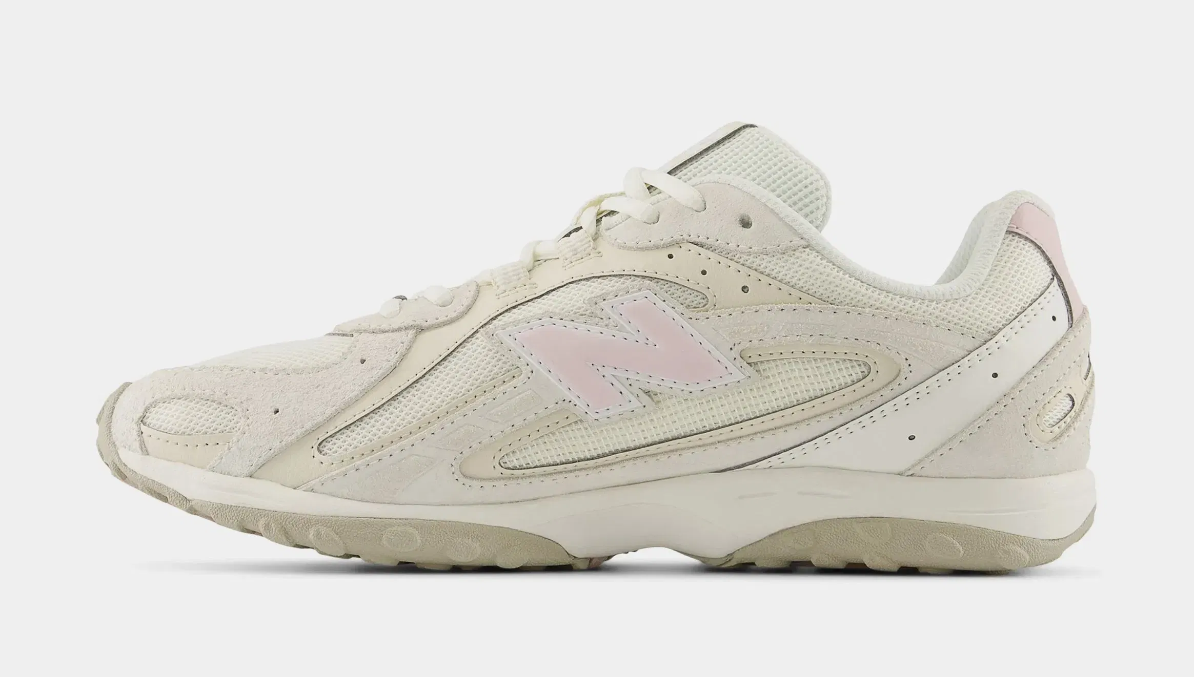 NEWBALANCE 204L Womens Running Shoes (Sea Salt Pink)