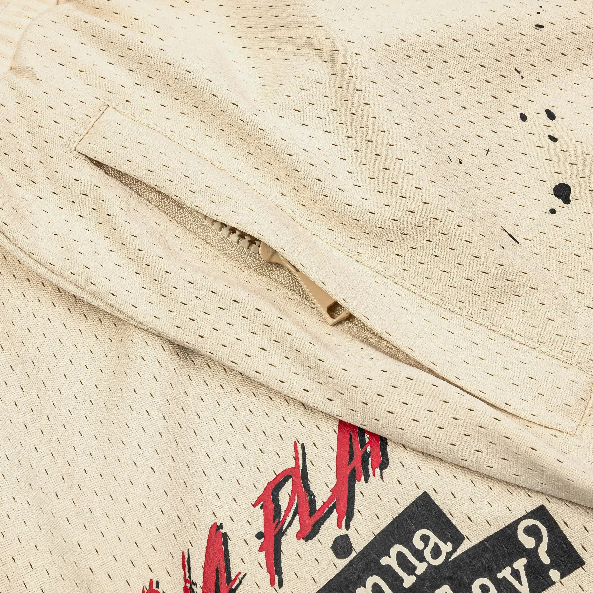 CHUCKY X SP SP x Chucky Wanna Play Mesh Mens Shorts (Beige/Red)