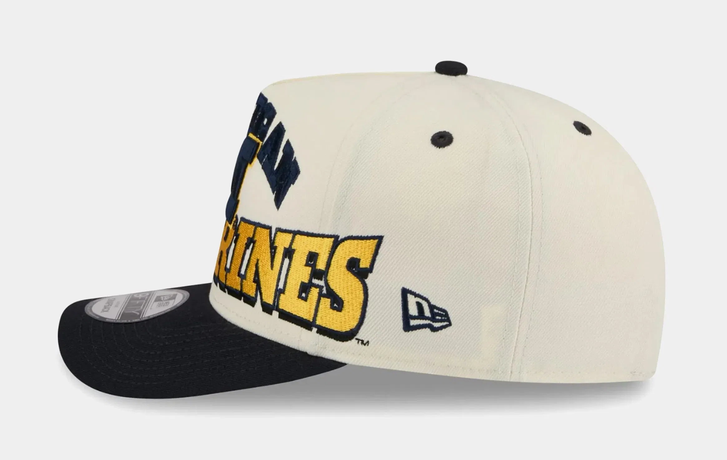 New Era Michigan Wolverines Arched 950AF Snapback Mens Hat (White/Navy)
