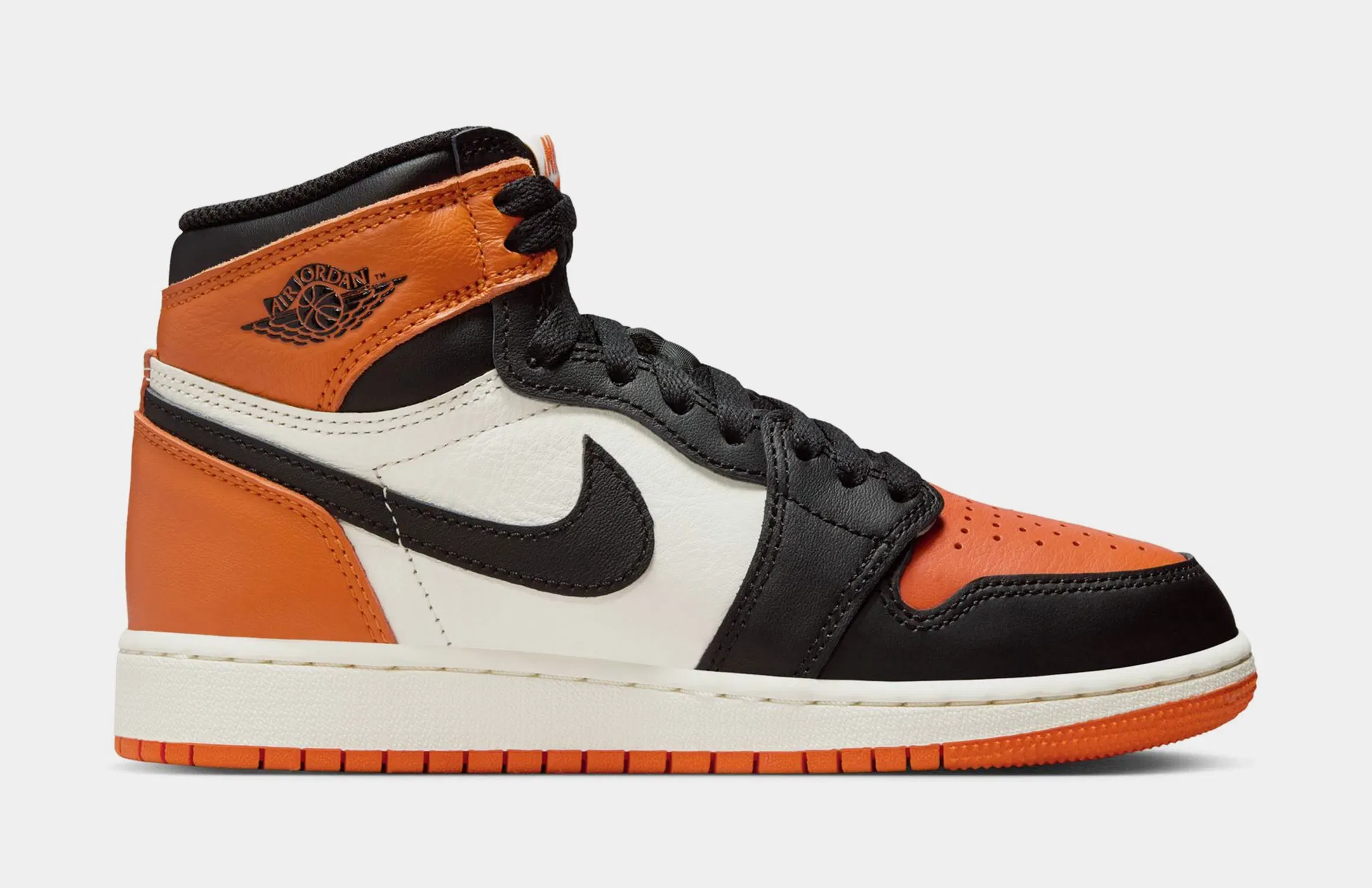 Air Jordan 1 Retro High OG Shattered Backboard Grade School Lifestyle Shoes (Black/Starfish/Sail)