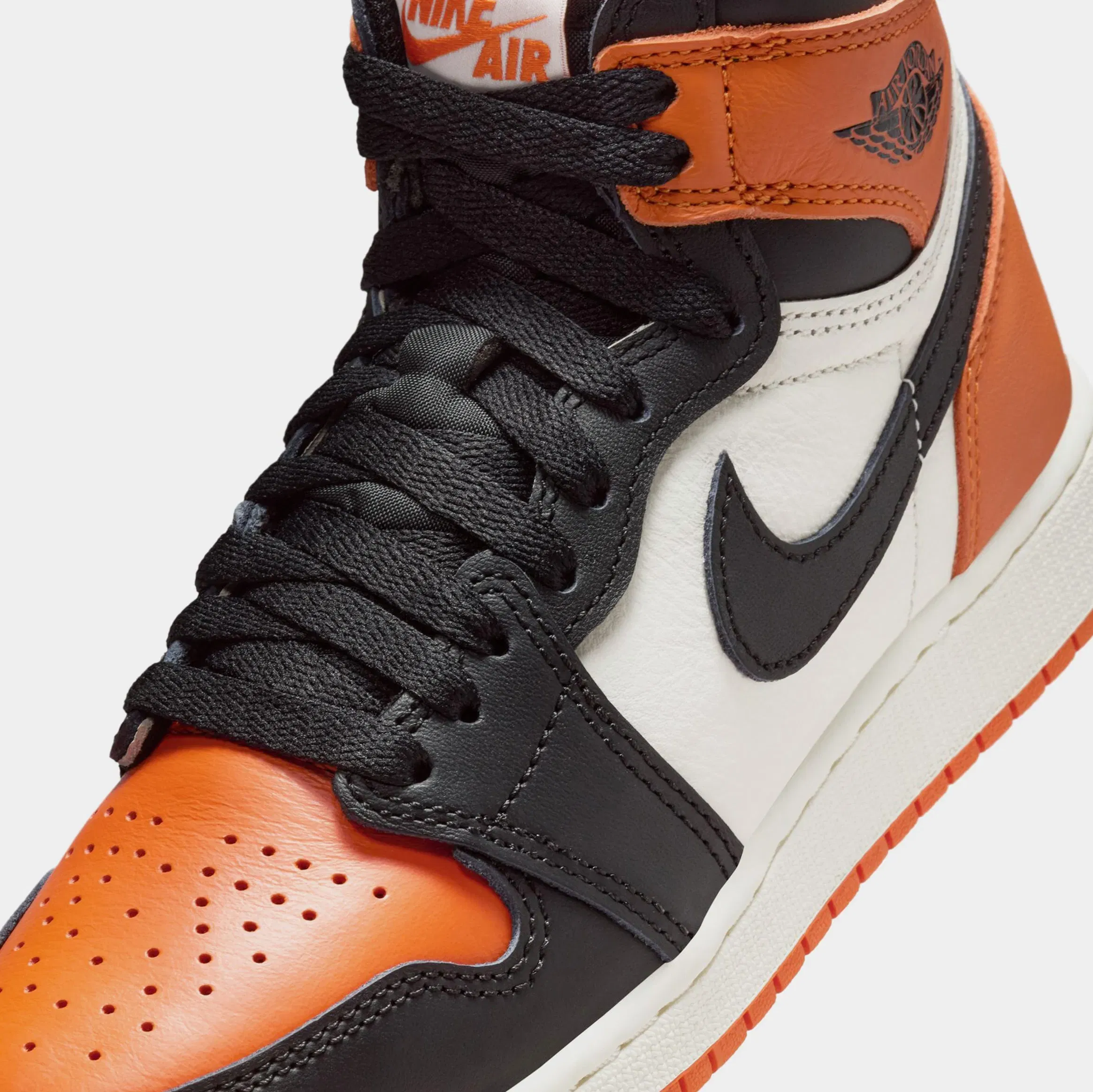 Air Jordan 1 Retro High OG Shattered Backboard Grade School Lifestyle Shoes (Black/Starfish/Sail)