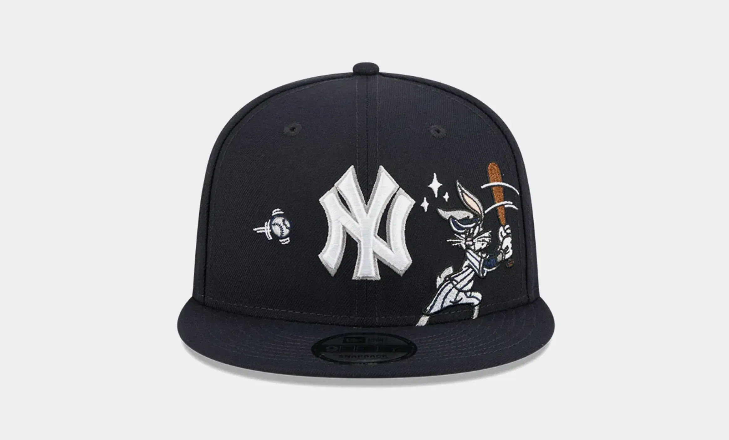 New Era New York Yankees x Looney Tunes Bugs 9Fifty Snapback Mens Hat (Navy)