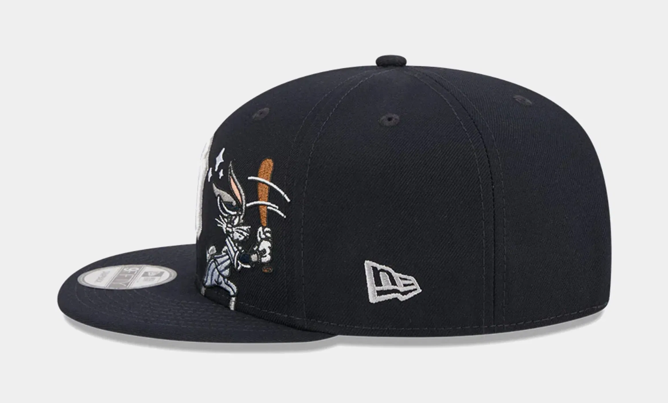 New Era New York Yankees x Looney Tunes Bugs 9Fifty Snapback Mens Hat (Navy)