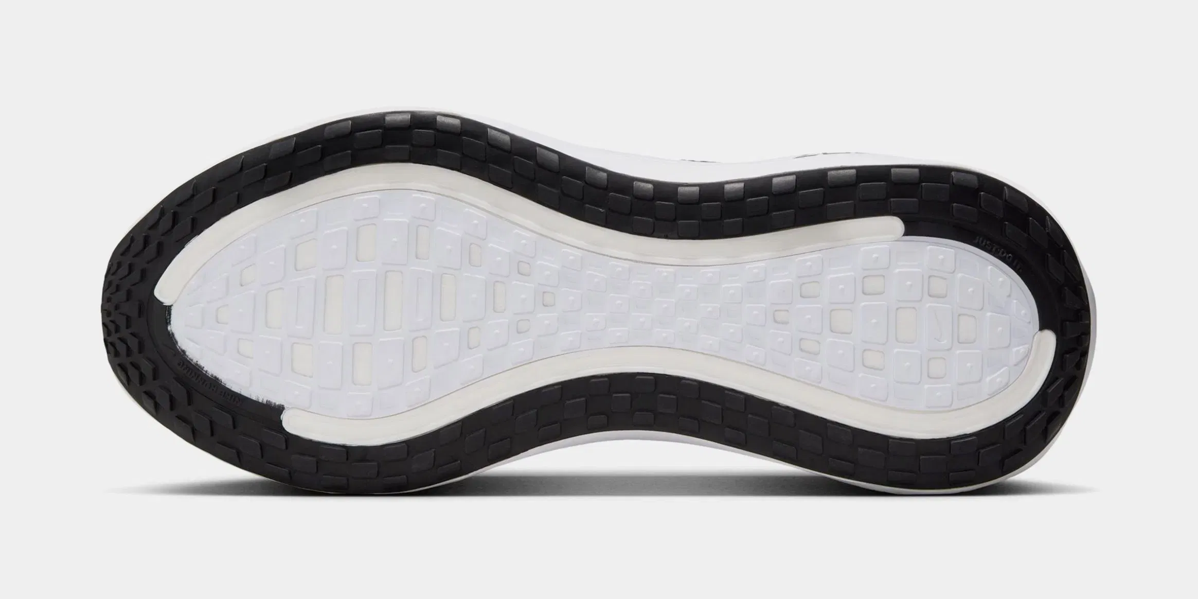 Nike Vomero Plus Mens Running Shoes (Black/White/Anthracite/Light Smoke Grey/Metallic Silver)