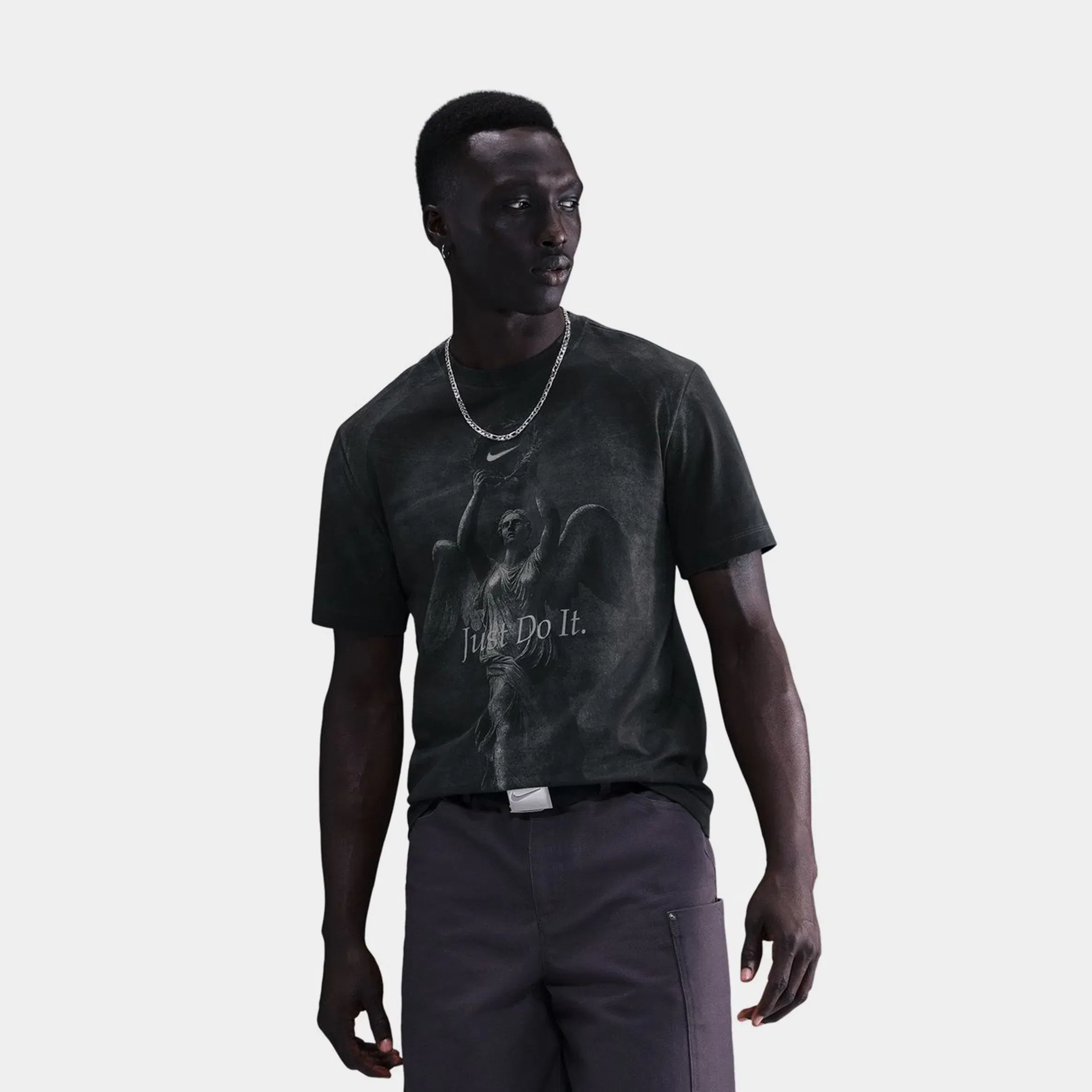 Nike NSW Victory Statue Mens Short Sleeve Shirt (Off Noir)