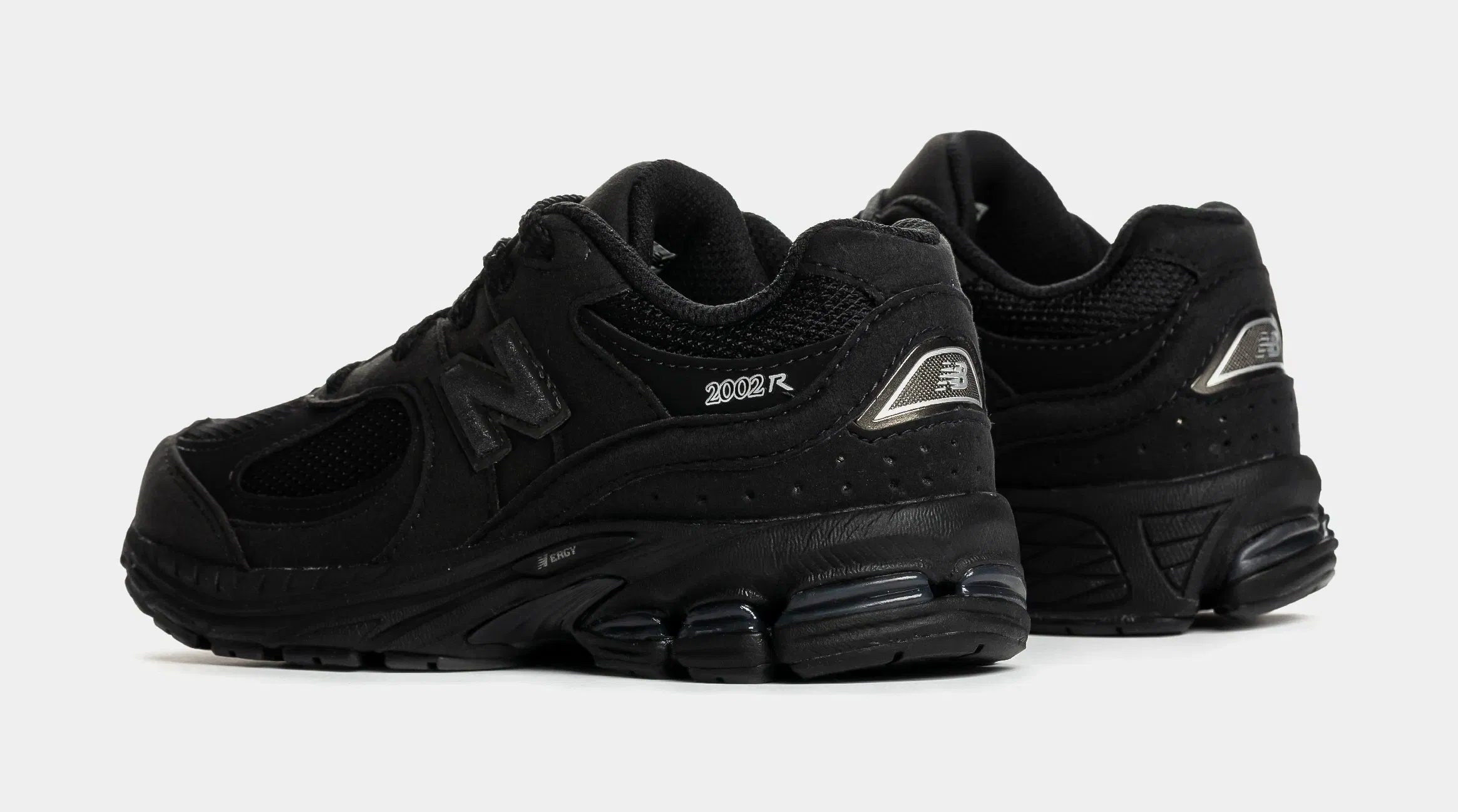 NEWBALANCE 2002R Preschool Running Shoes (Black/Black Metallic)