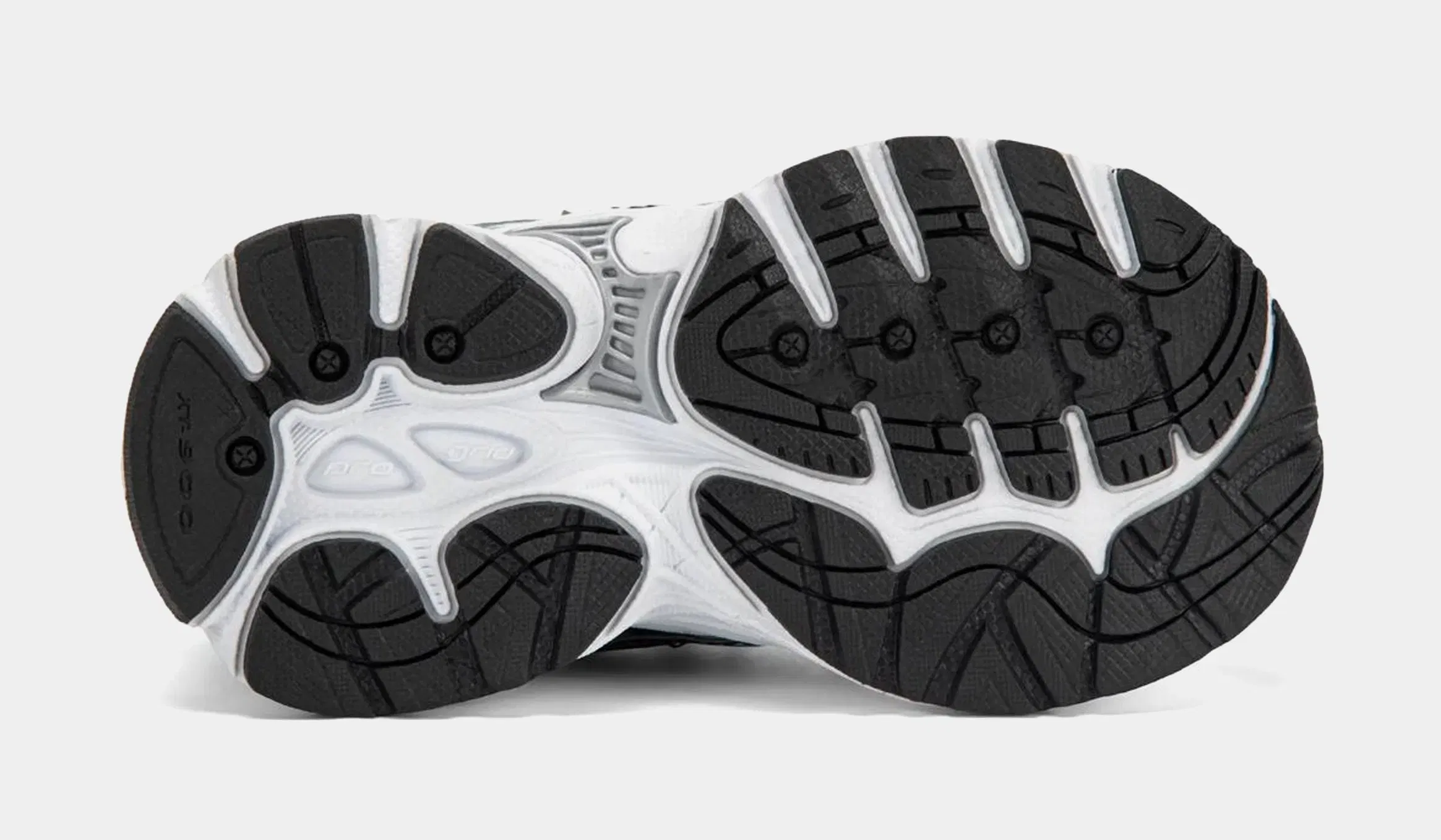 Saucony Kids Omni 9 Infant Toddler Running Shoes (Black/Silver)