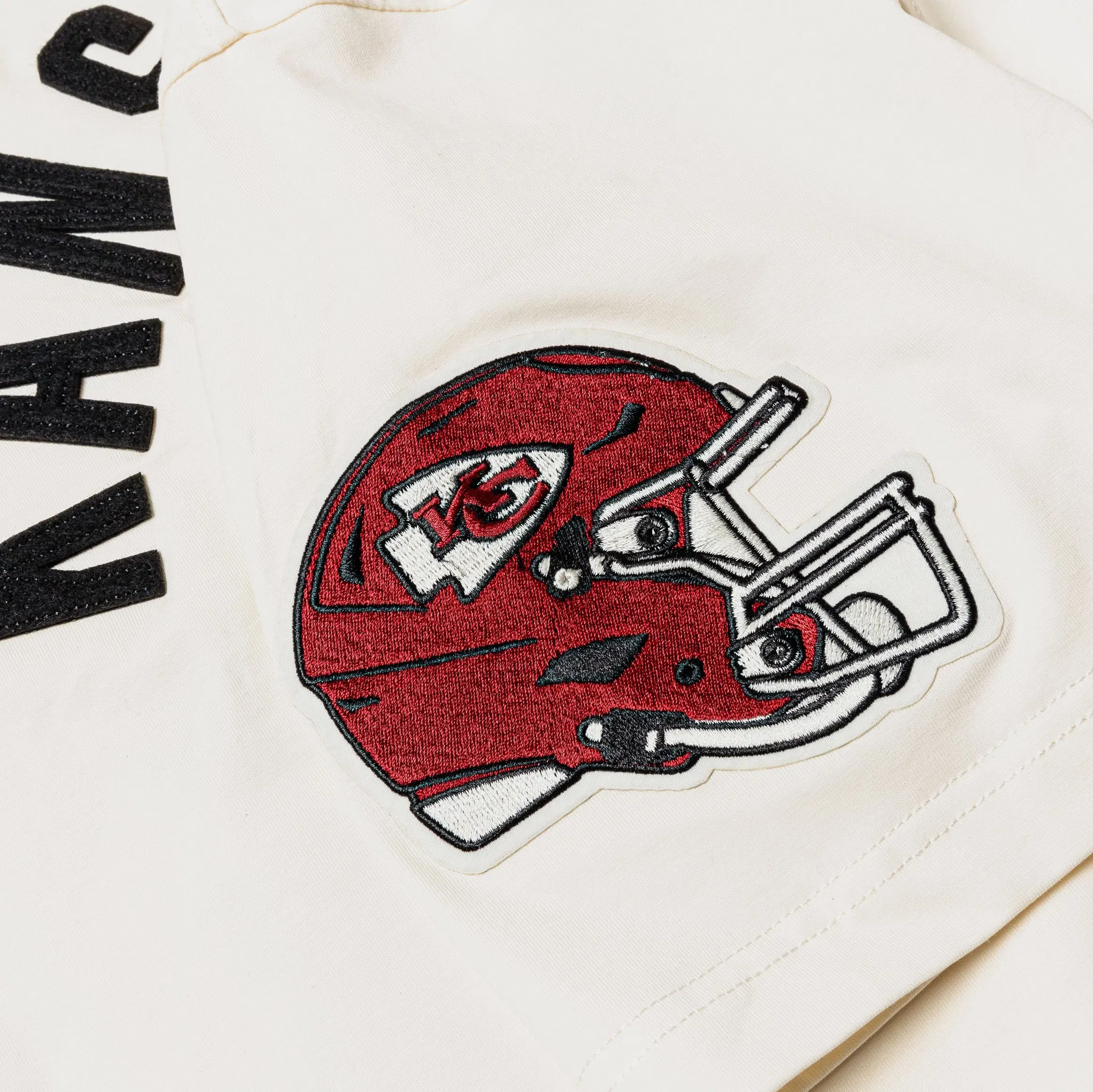PRO STANDARD Kansas City Chiefs Original Mens Short Sleeve Shirt (Beige/White)