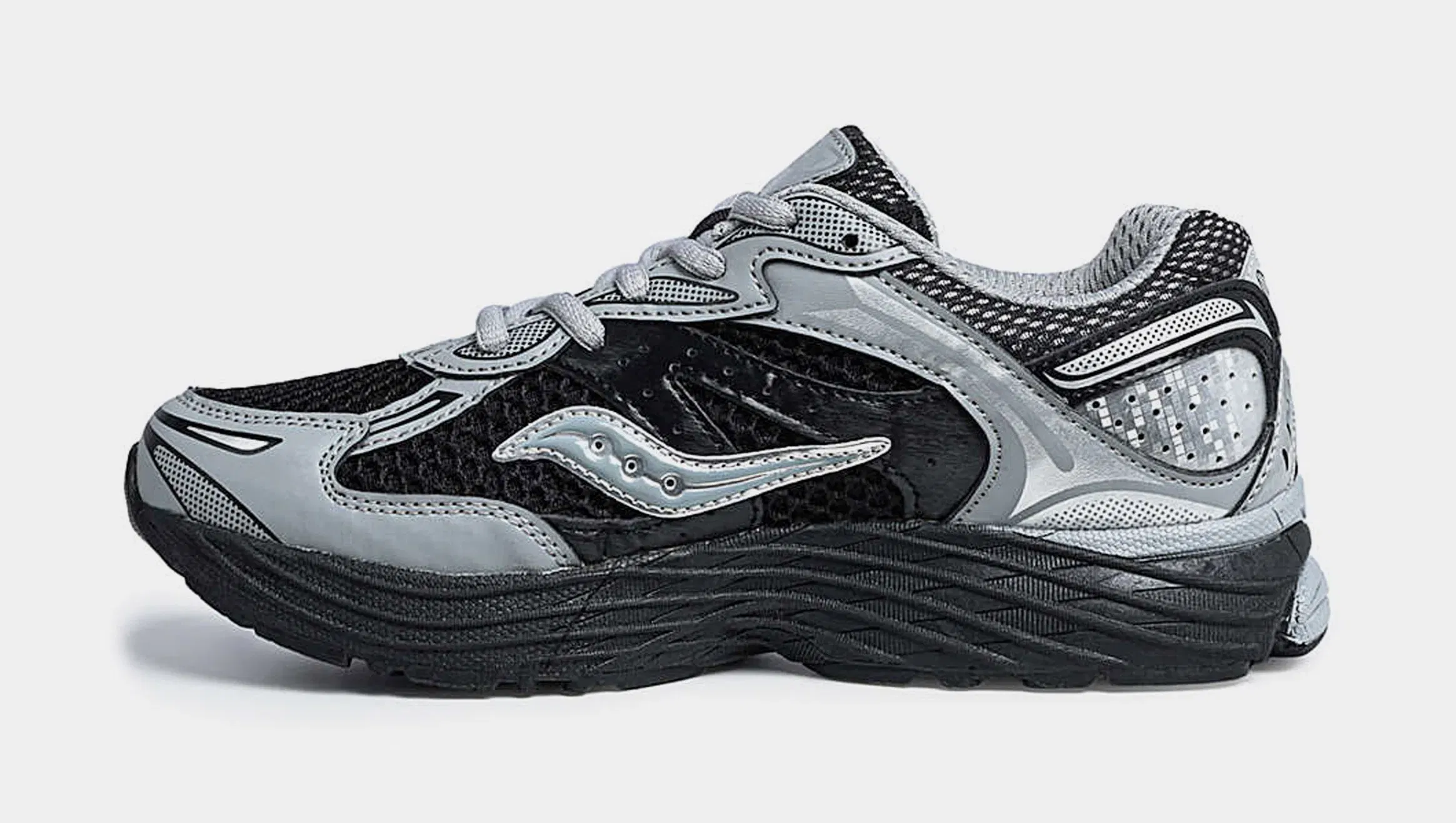 Saucony Omni 9 Grade School Running Shoes (Beige/Black)