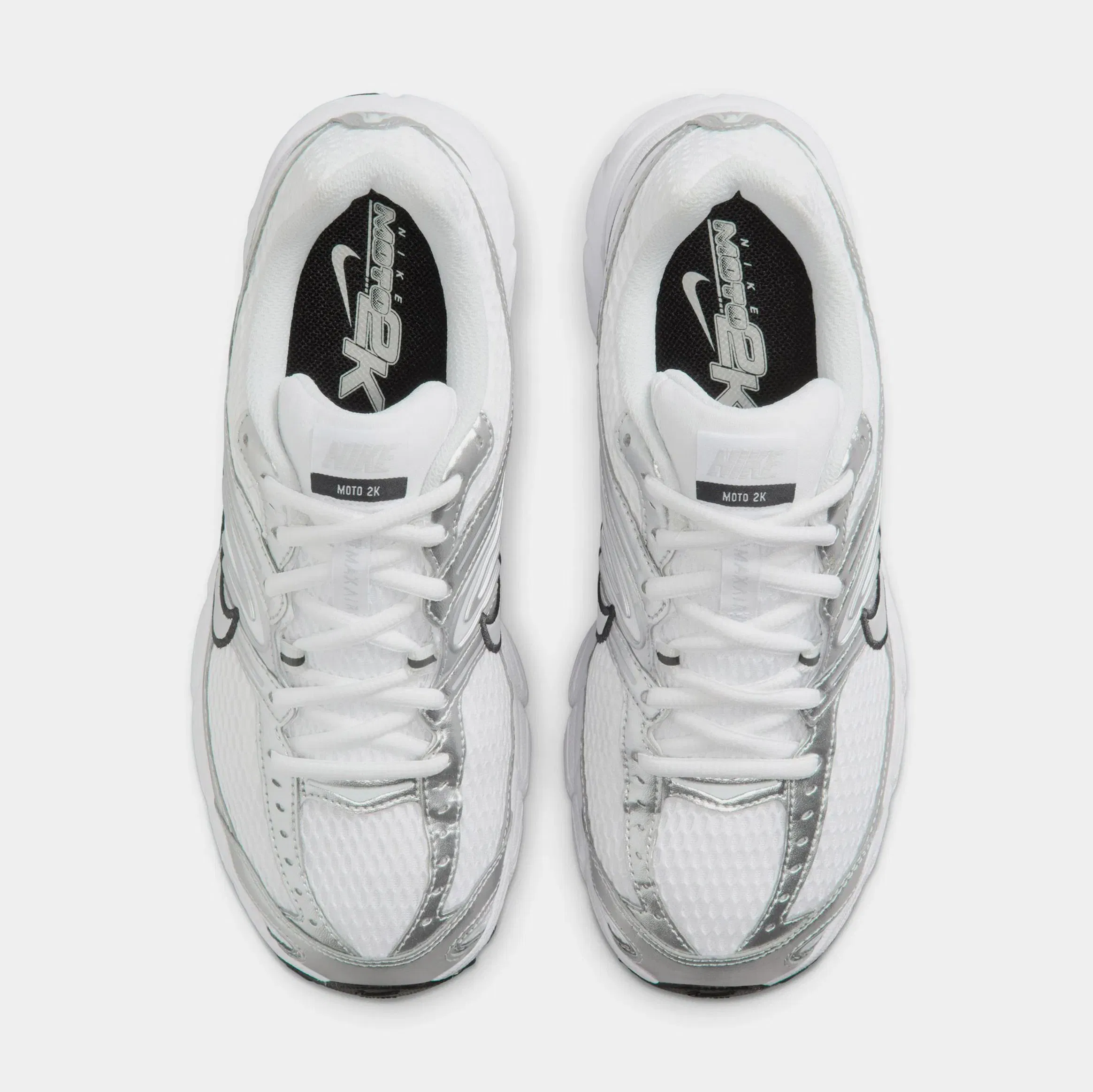 Nike Air Max Moto 2K Womens Running Shoes (White/Metallic Silver/Black/Photon Dust)