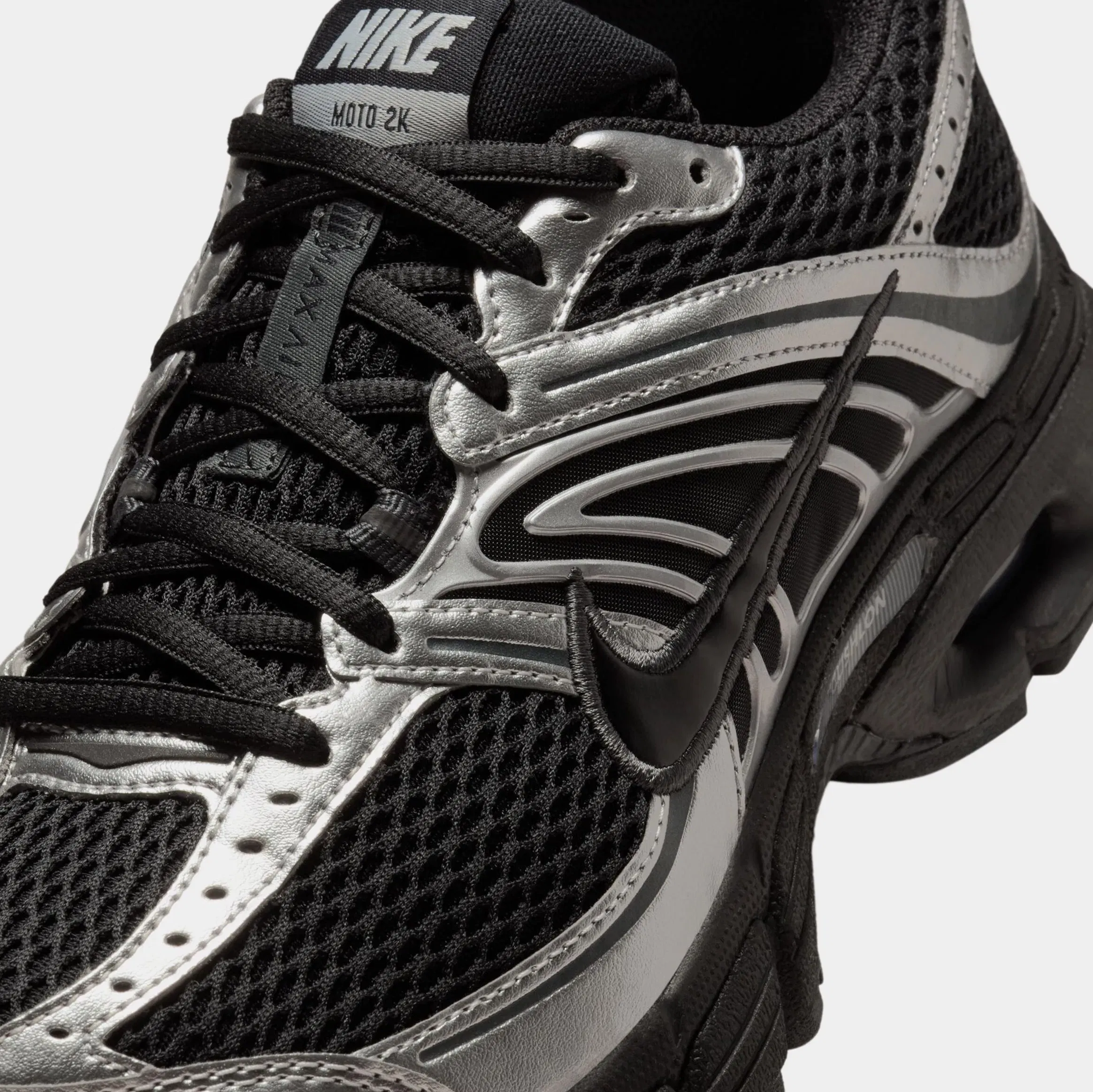 Nike Air Max Moto Womens Running Shoes (Black/Silver)