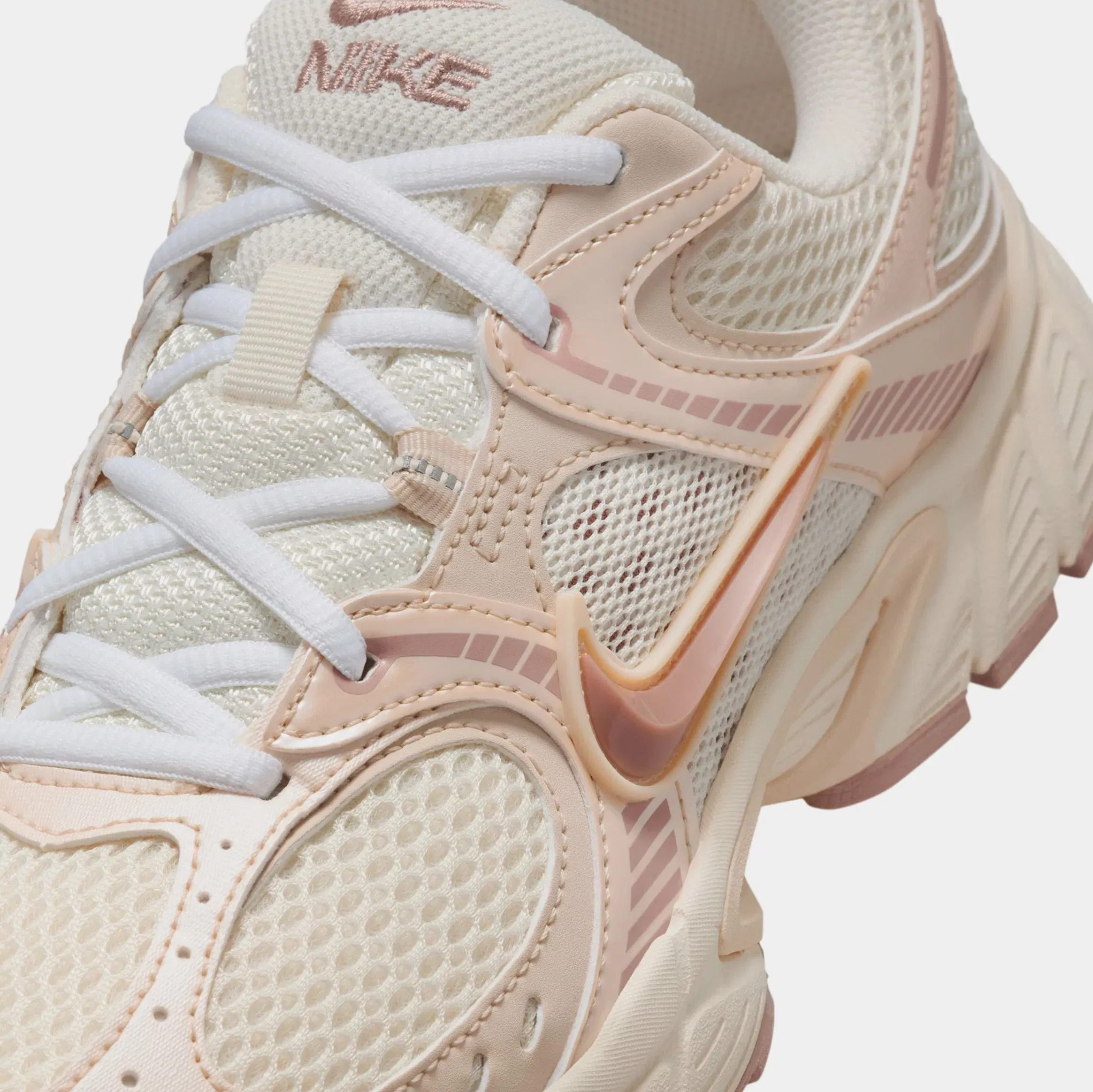 Nike V5 RNR Womens Running Shoes (Soft Pearl/Particle Pink/Pearl White)