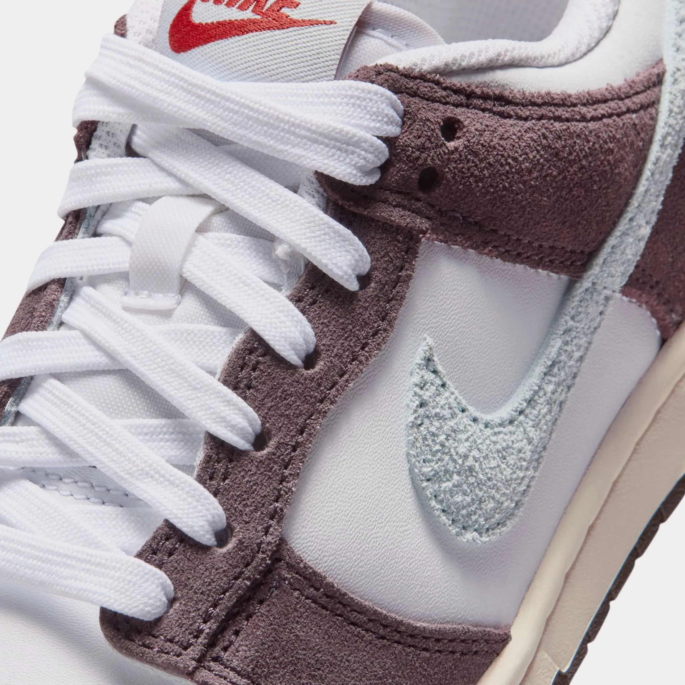 Nike Dunk Low SE Grade School Lifestyle Shoes (White/Glacier Blue/Burgundy Ash)
