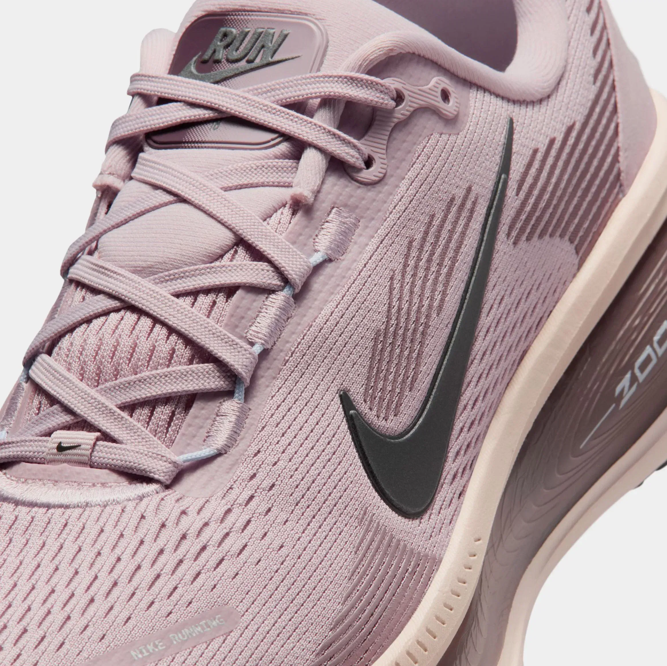 Nike Vomero 18 Womens Running Shoes (Particle Rose/Off Noir/Silt Red Tattoo)