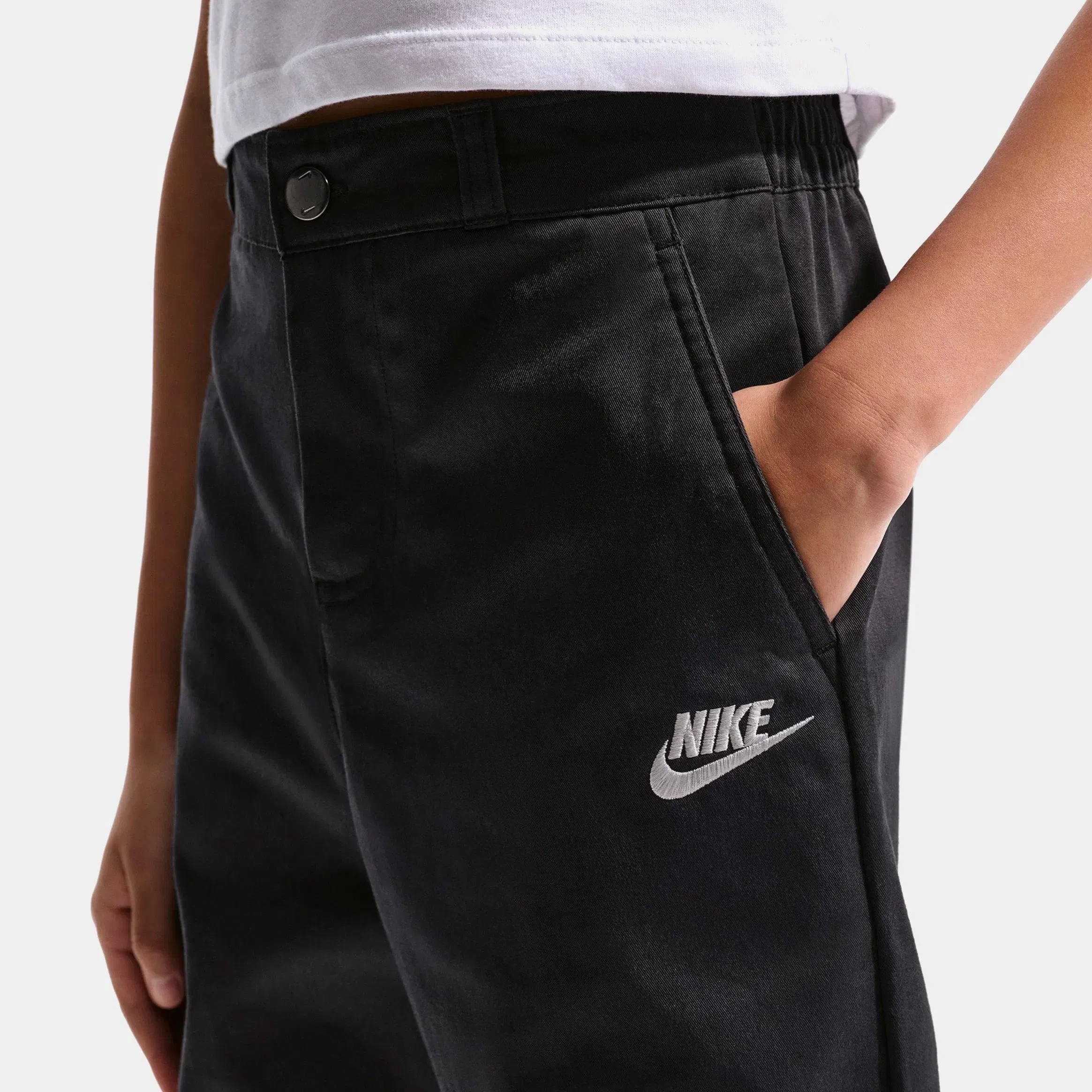 Nike NSW Club Woven Everyday Grade School Pants (Black/White)