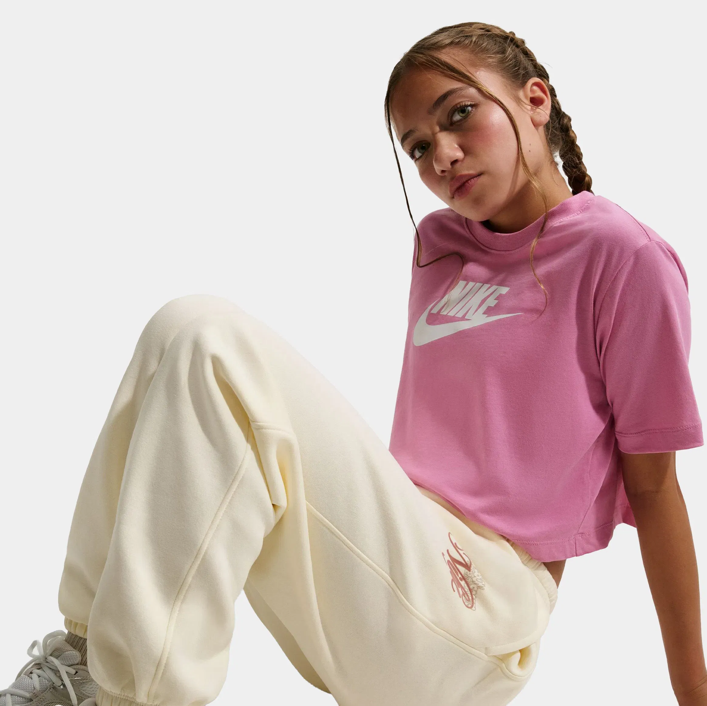Nike NSW Club Fleece Loose Graphic Grade School Joggers (Beige/Pink)