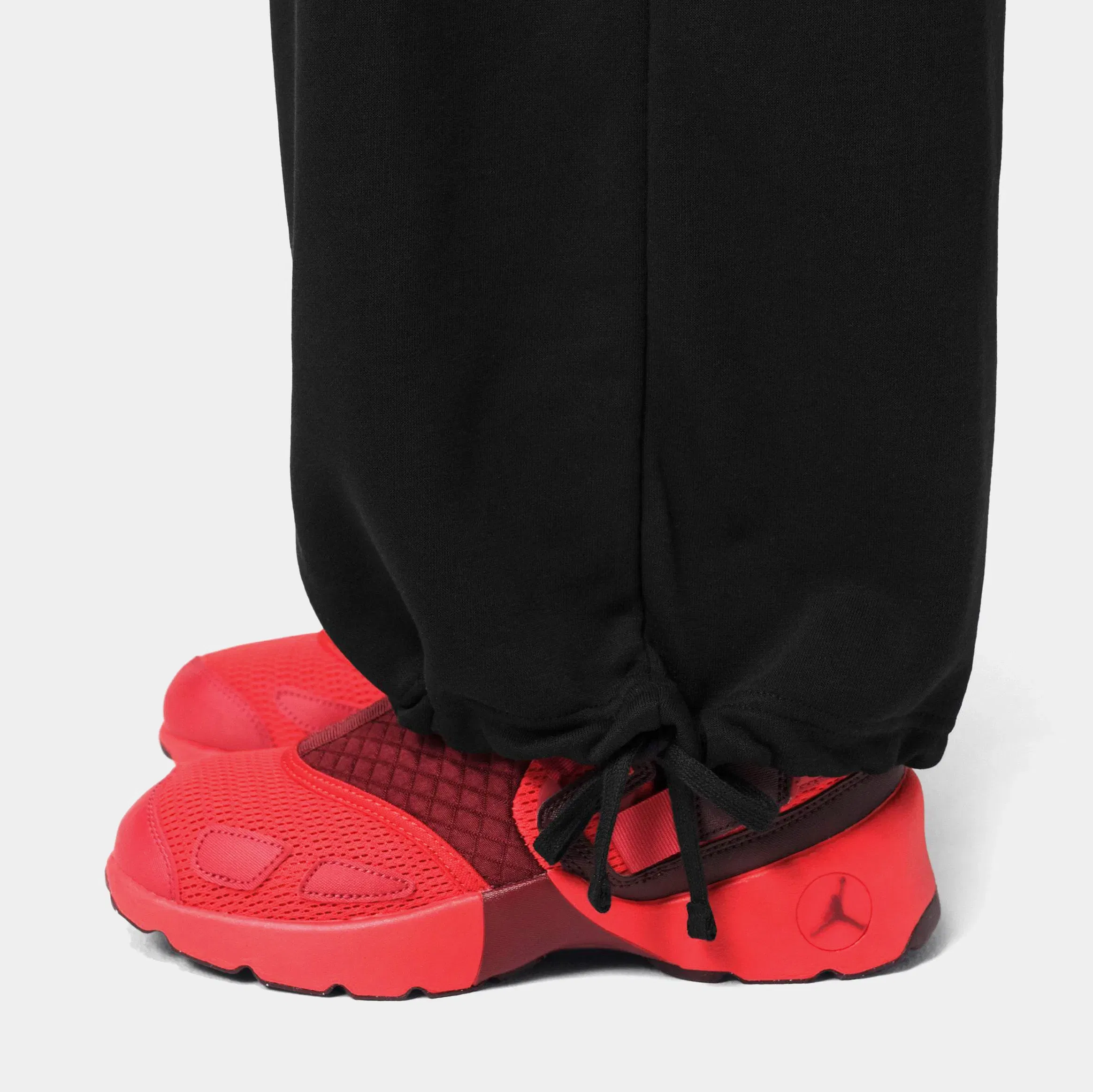 Air Jordan Brooklyn Fleece Cargo Womens Sweatpants (Black/White)