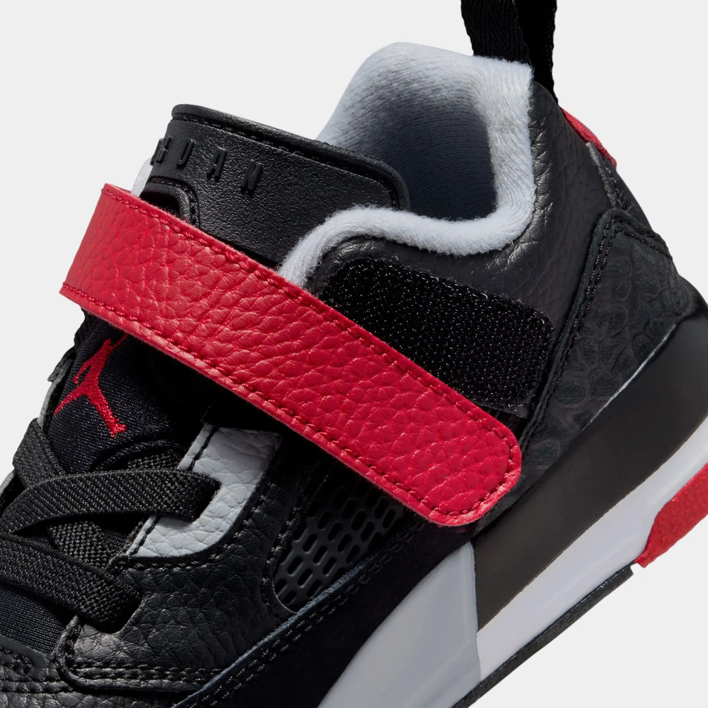 Air Jordan Spizike Low Preschool Basketball Shoes (Black/Gym red/Wolf Grey/White)