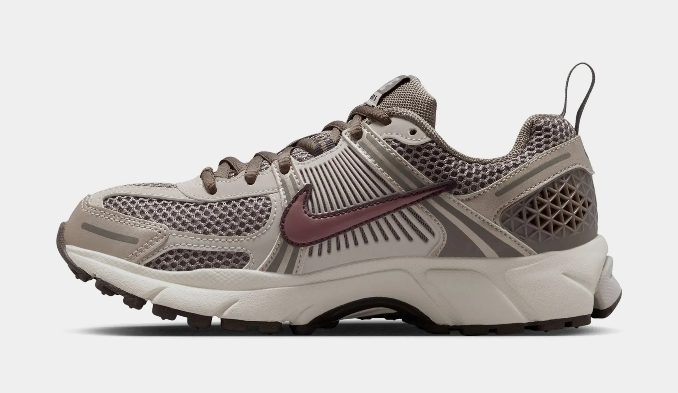 Nike Vomero 5 Grade School Running Shoes (Taupe Haze/Tatto Silt/Red/Pale Ivory)