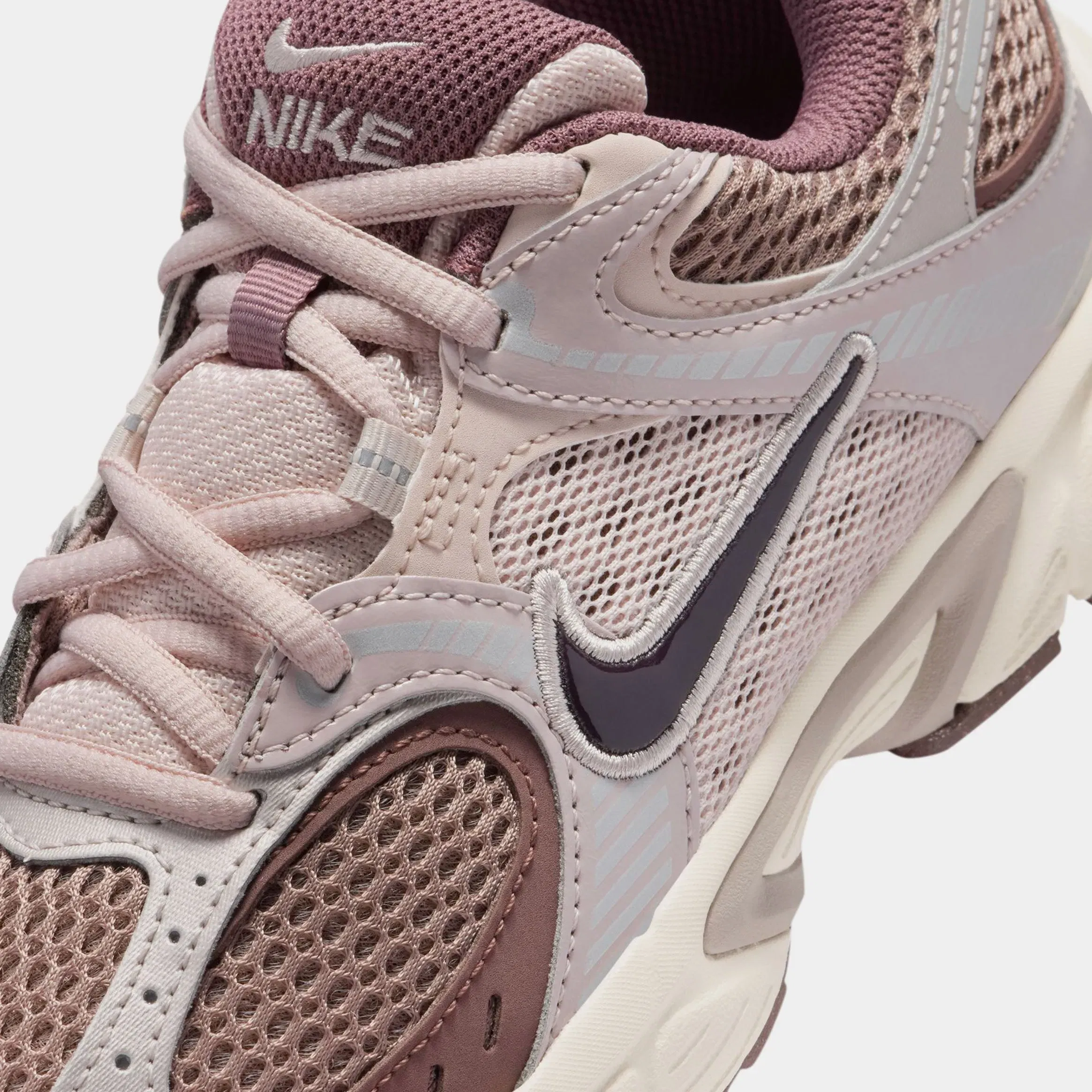 Nike V5 RNR Grade School Running Shoes (Taupe Haze/Burgundy Ash/Tatto Silt/Red)