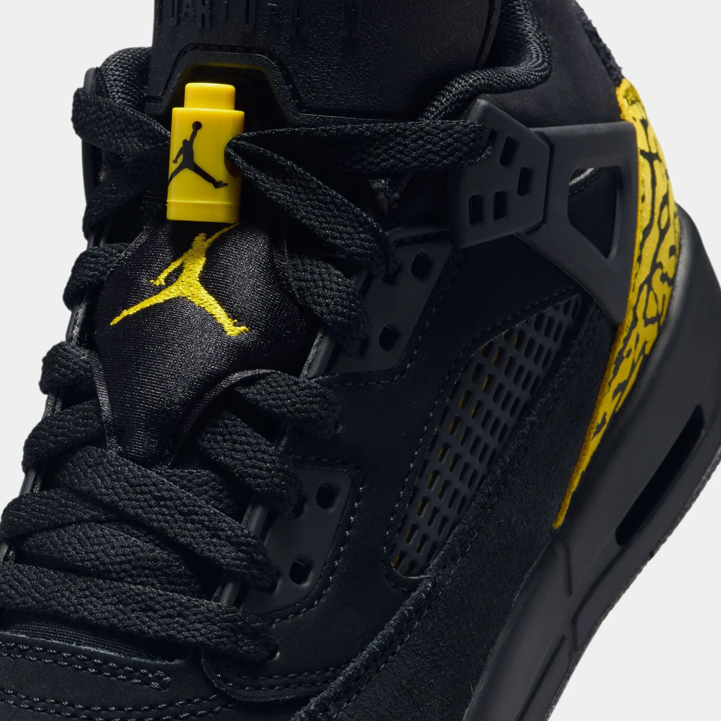 Air Jordan Spizike Low Grade School Basketball Shoes (Black/Black/Speed Yellow/Speed Yellow)