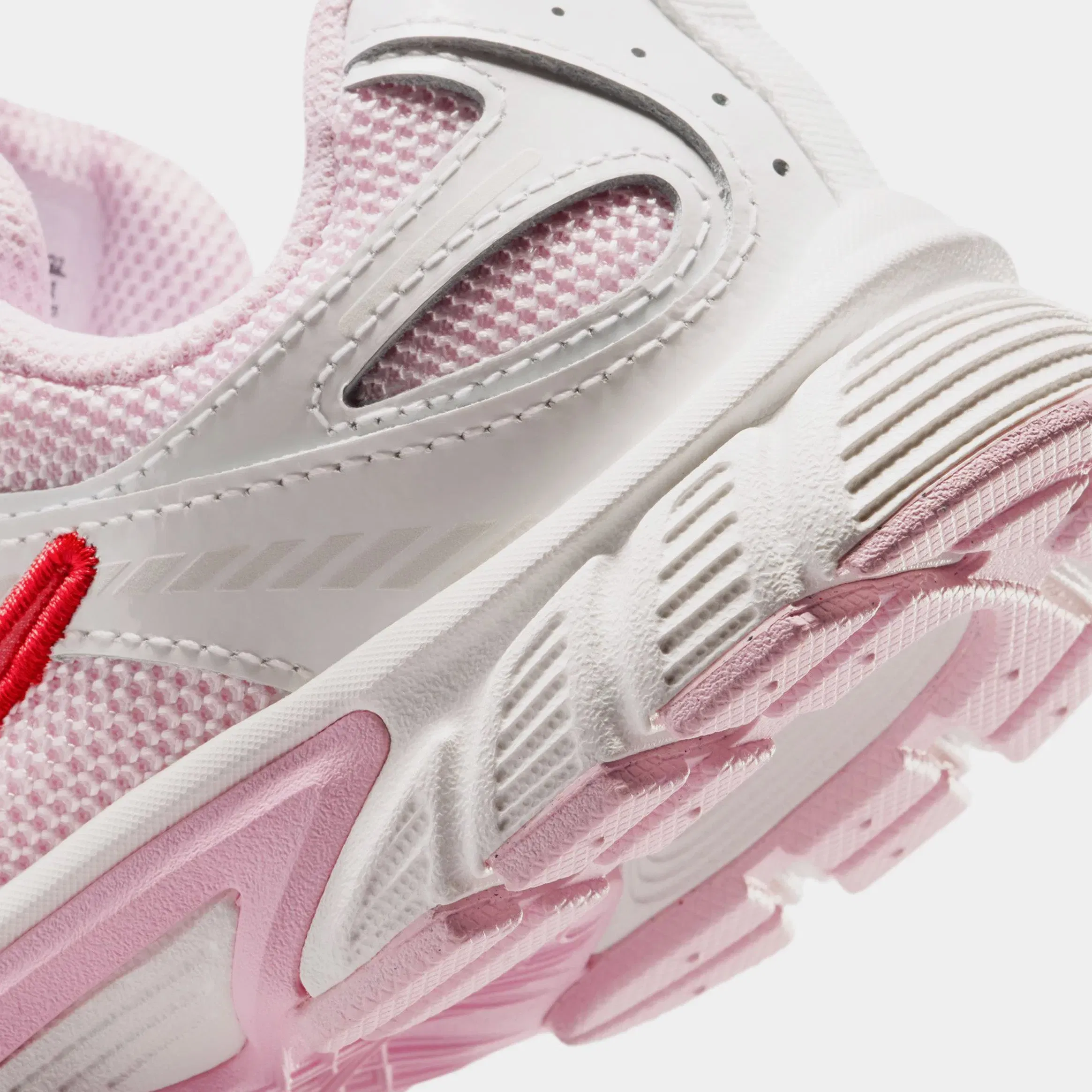 Nike V5 RNR Preschool Running Shoes (Summit White/Pink Foam/Playful Pink/Light Crimson)