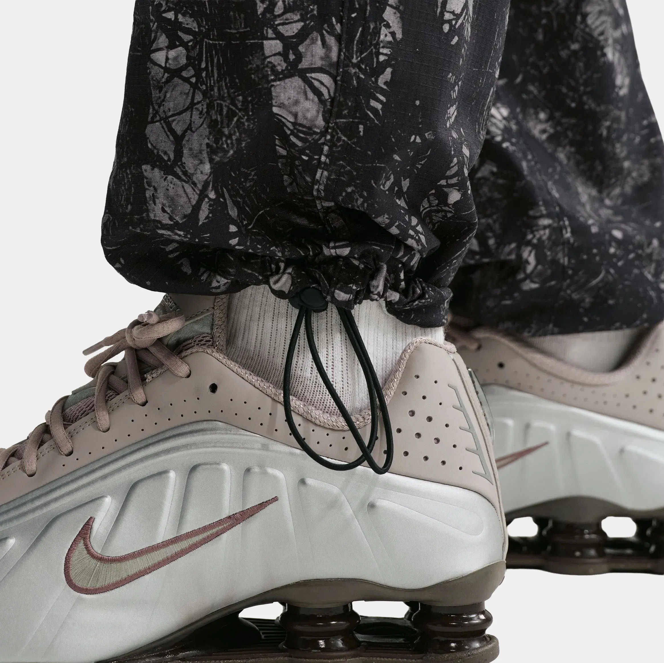 Nike Club Woven Cargo Mens Pants (Black/Black)