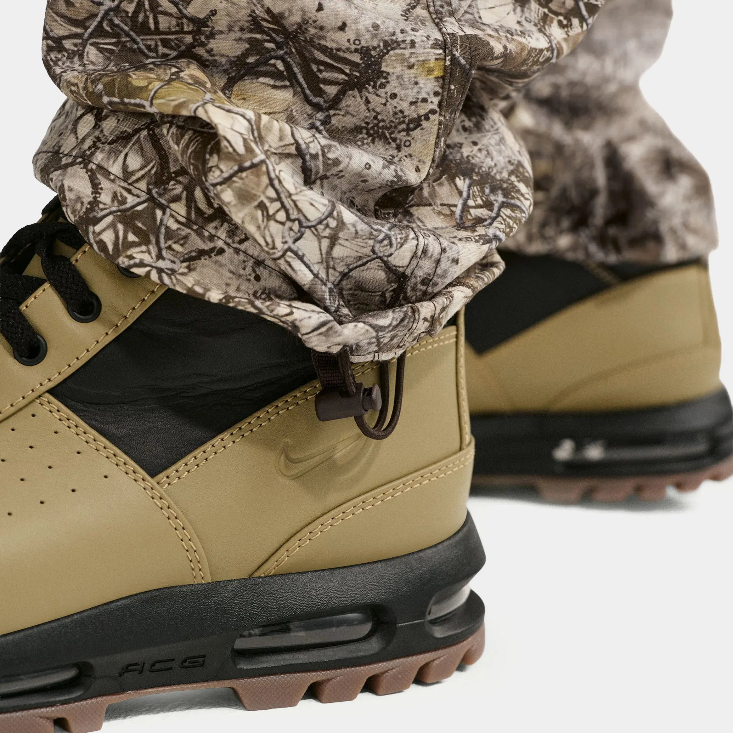 Nike Club Woven Cargo Mens Pants (Khaki/Velvet Brown)