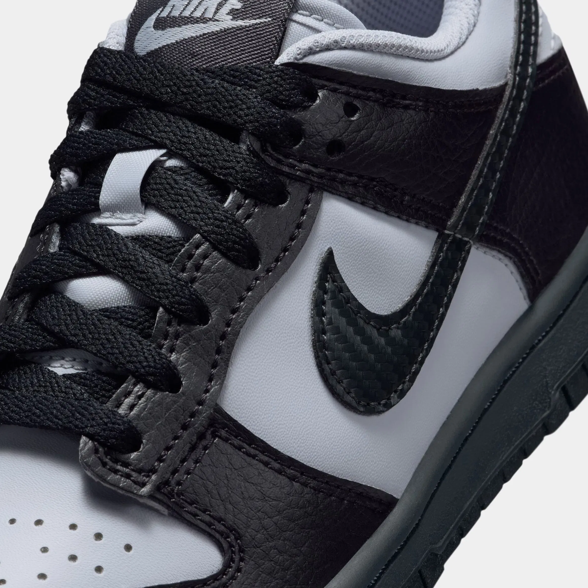 Nike Dunk Low Grade School Lifestyle Shoes (Wolf Grey/Anthracite/Black)