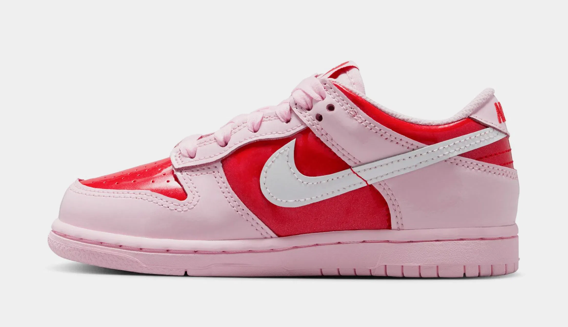 Nike Dunk Low Preschool Lifestyle Shoes (Pink Foam/Summit White/Light Crimson)