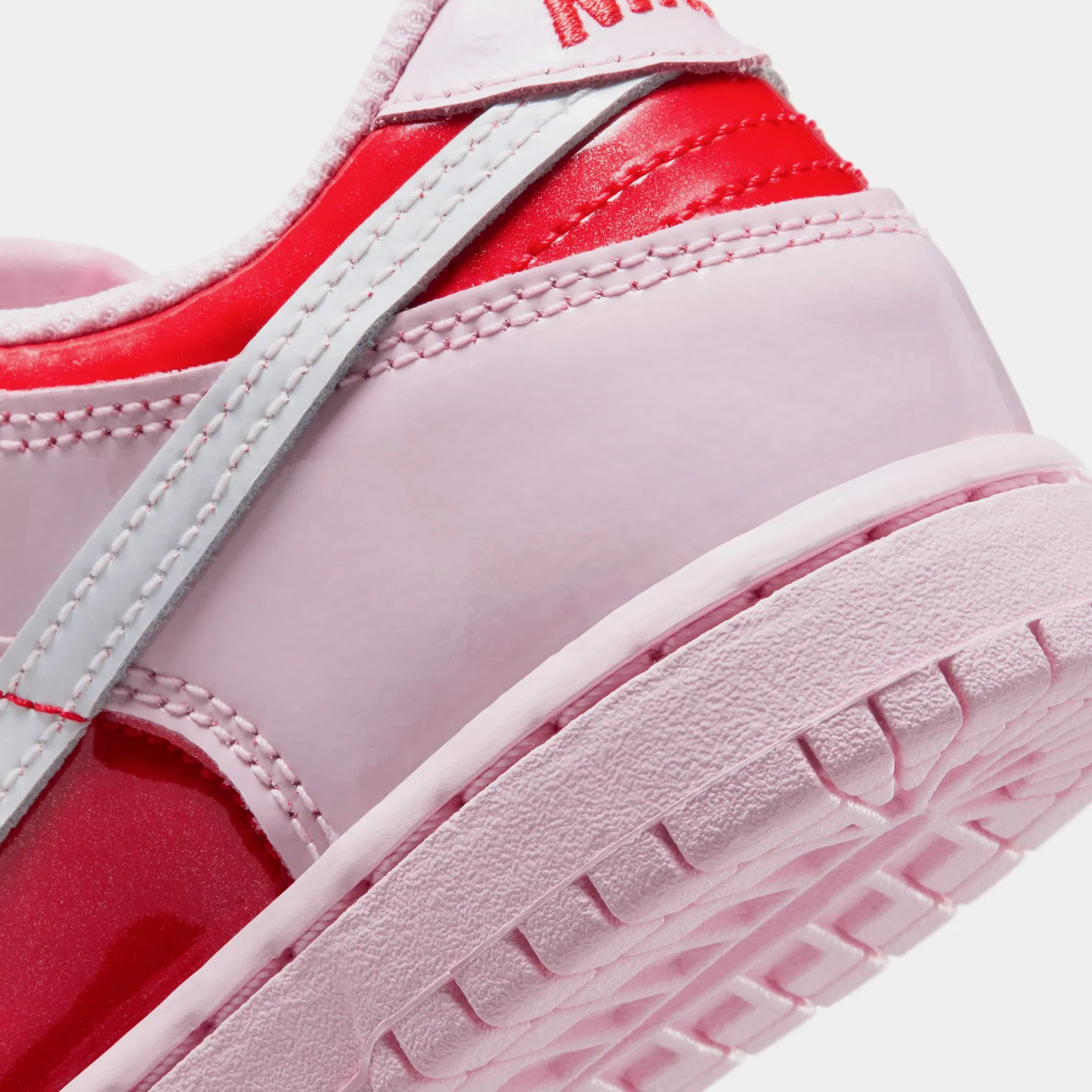 Nike Dunk Low Preschool Lifestyle Shoes (Pink Foam/Summit White/Light Crimson)