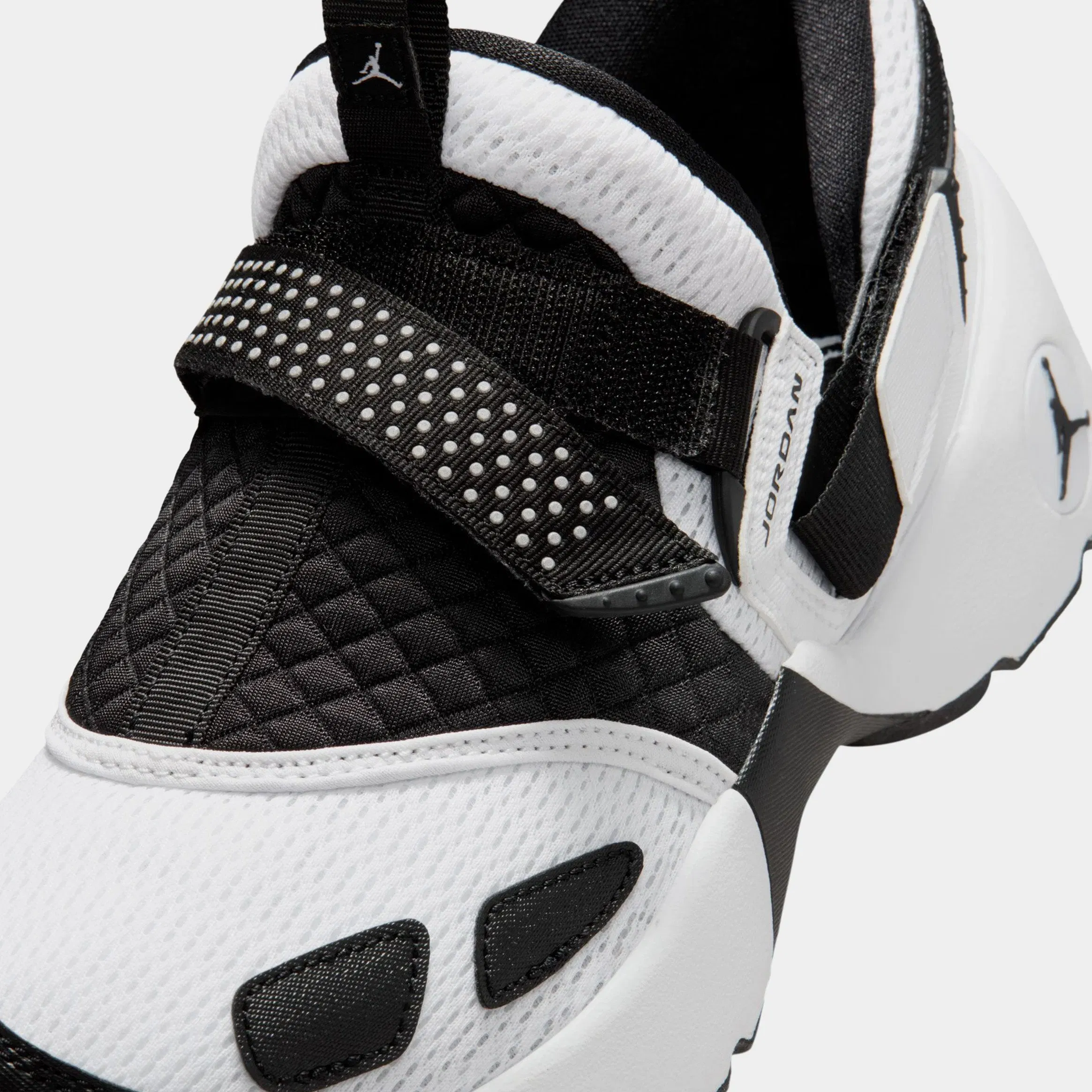 Air Jordan Trunner LX Womens Running Shoes (White/Black/Reflective Silver)