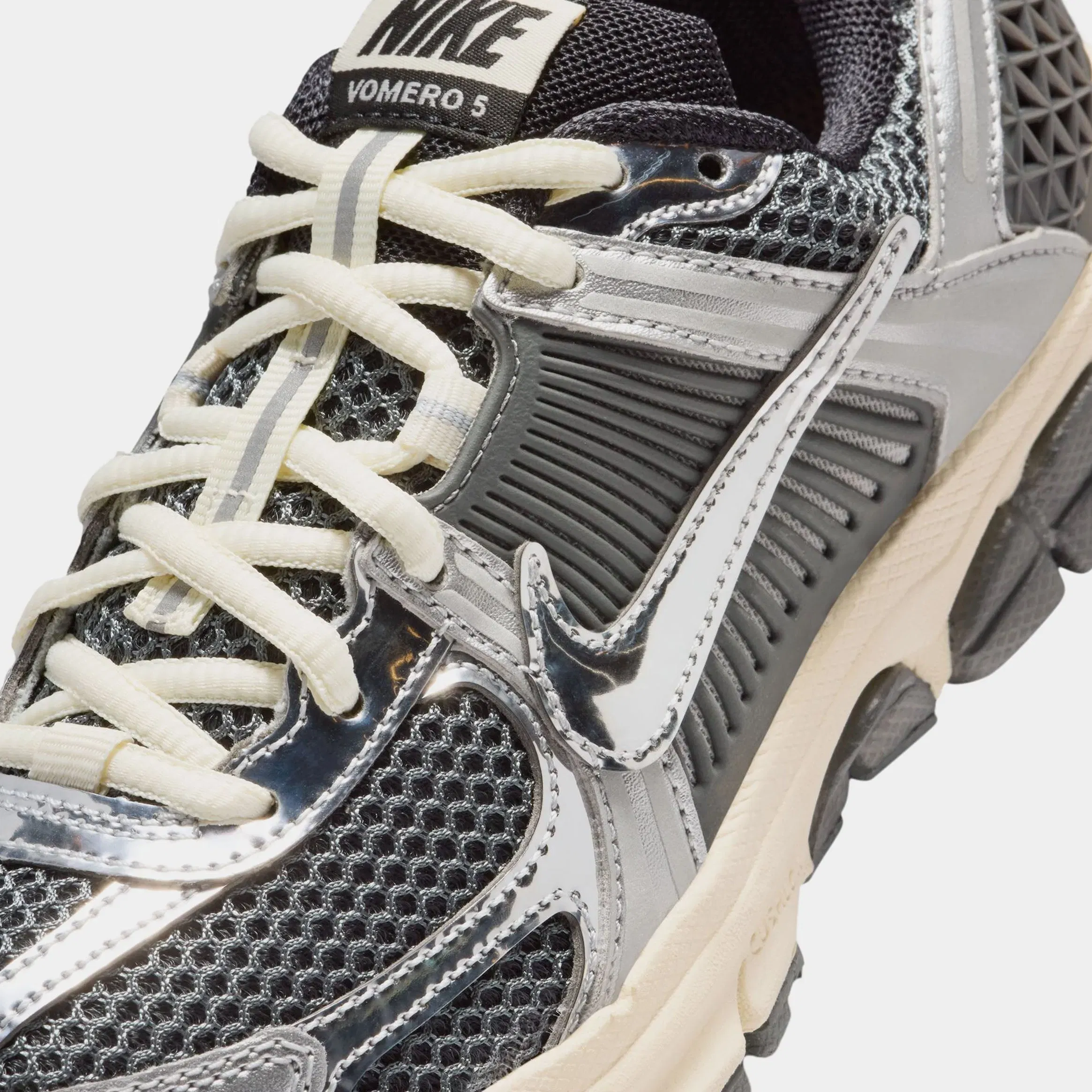 Nike Vomero 5 Grade School Running Shoes (Iron Grey/Chrome/Metallic Silver)