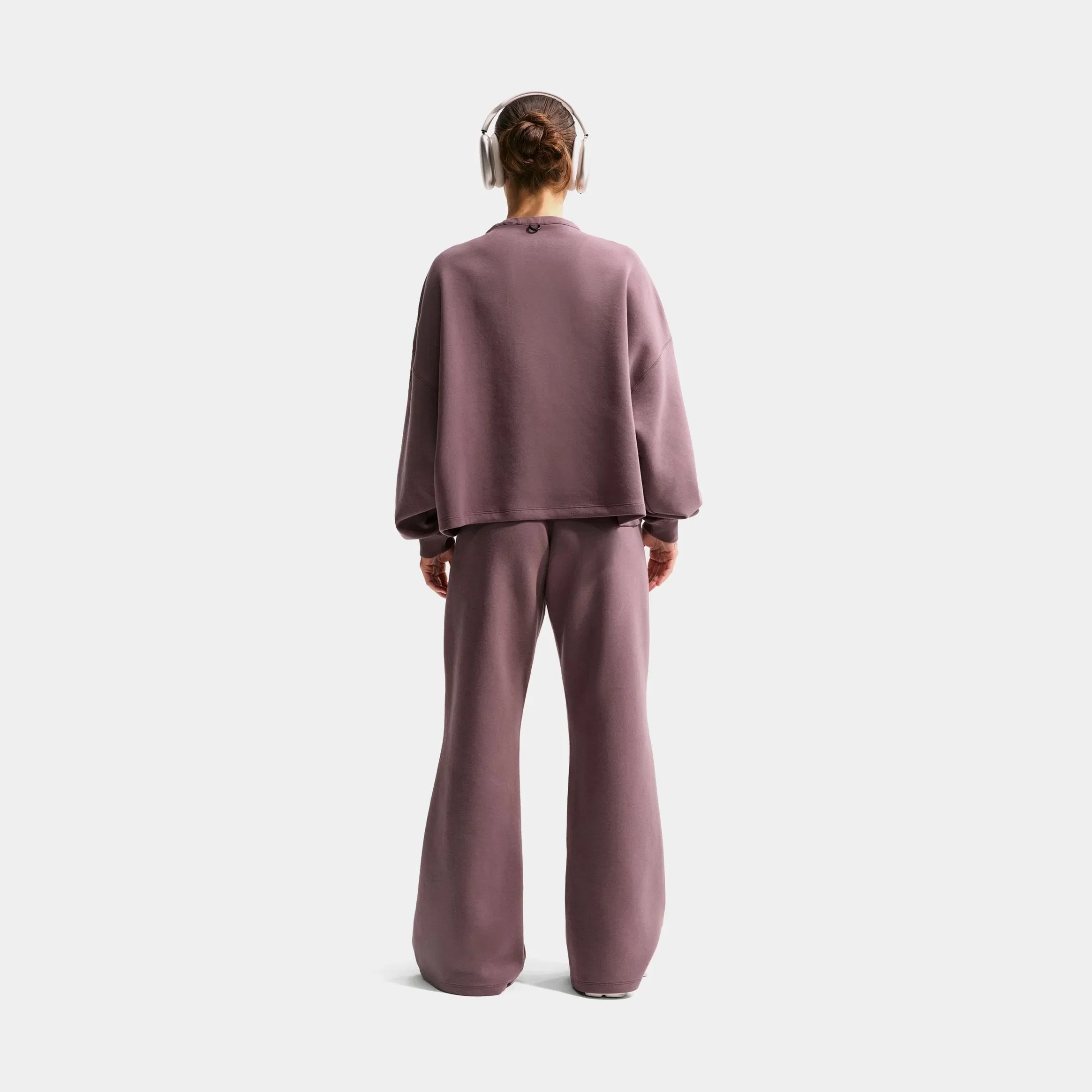 Nike 24.7 ImpossiblySoft Dri Fit High Waisted Loose Flared Womens Pants (Tattoo/Burgundy Crush)