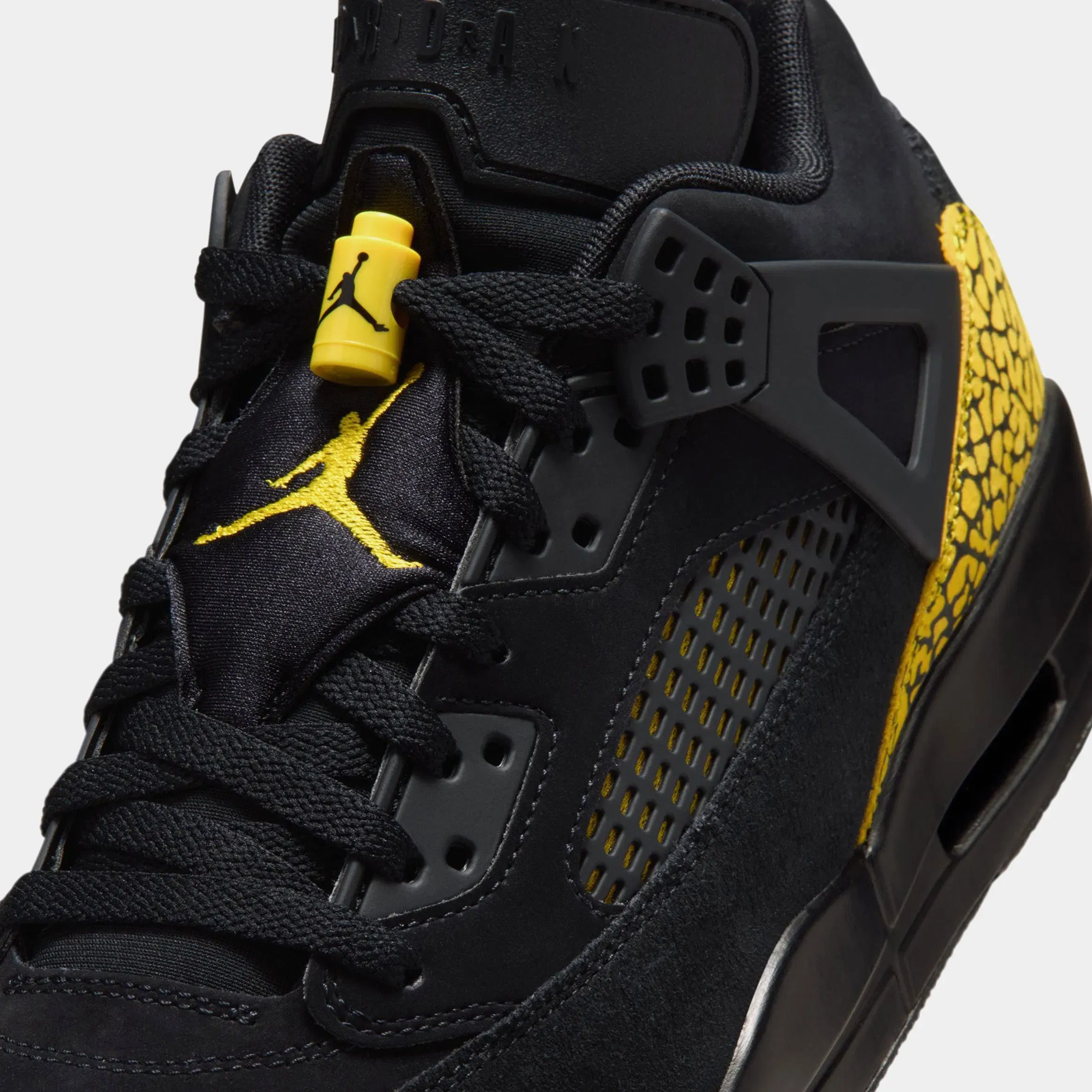 Air Jordan Spizike Low Mens Basketball Shoes (Black/Speed Yellow/Speed Yellow/Black)