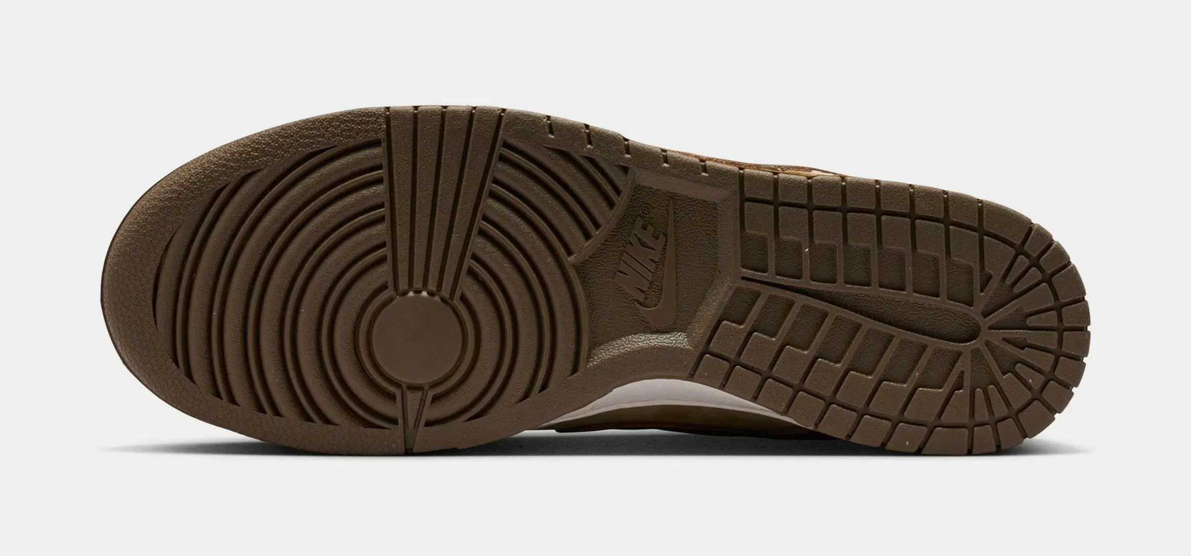 Nike Dunk Low SE Lunar New Year Mens Lifestyle Shoes (Linen/Dark Hazel/Phantom/Neutral Olive)