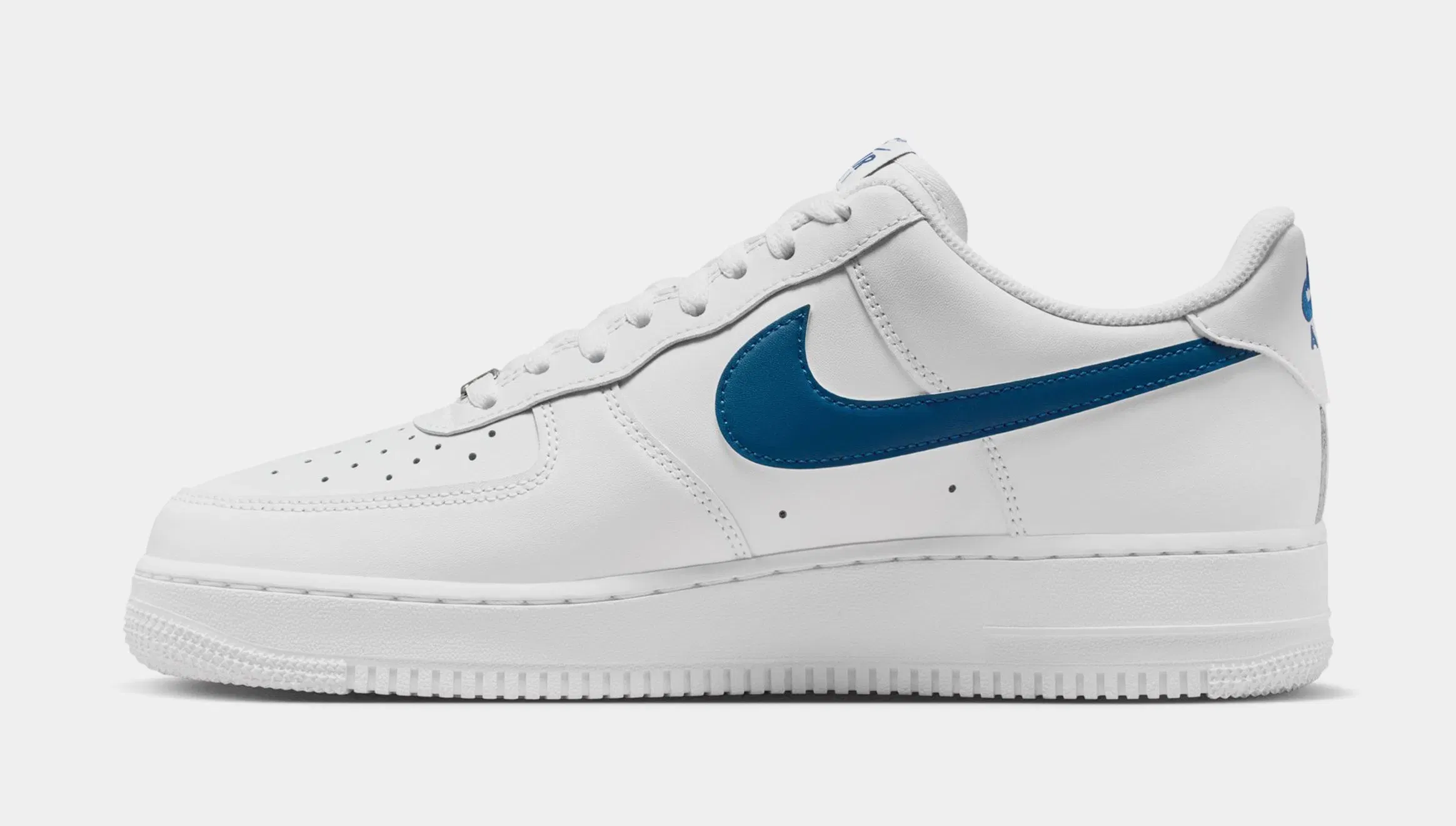 Nike Air Force 1 '07 Mens Basketball Shoes (White/White/Court Blue)