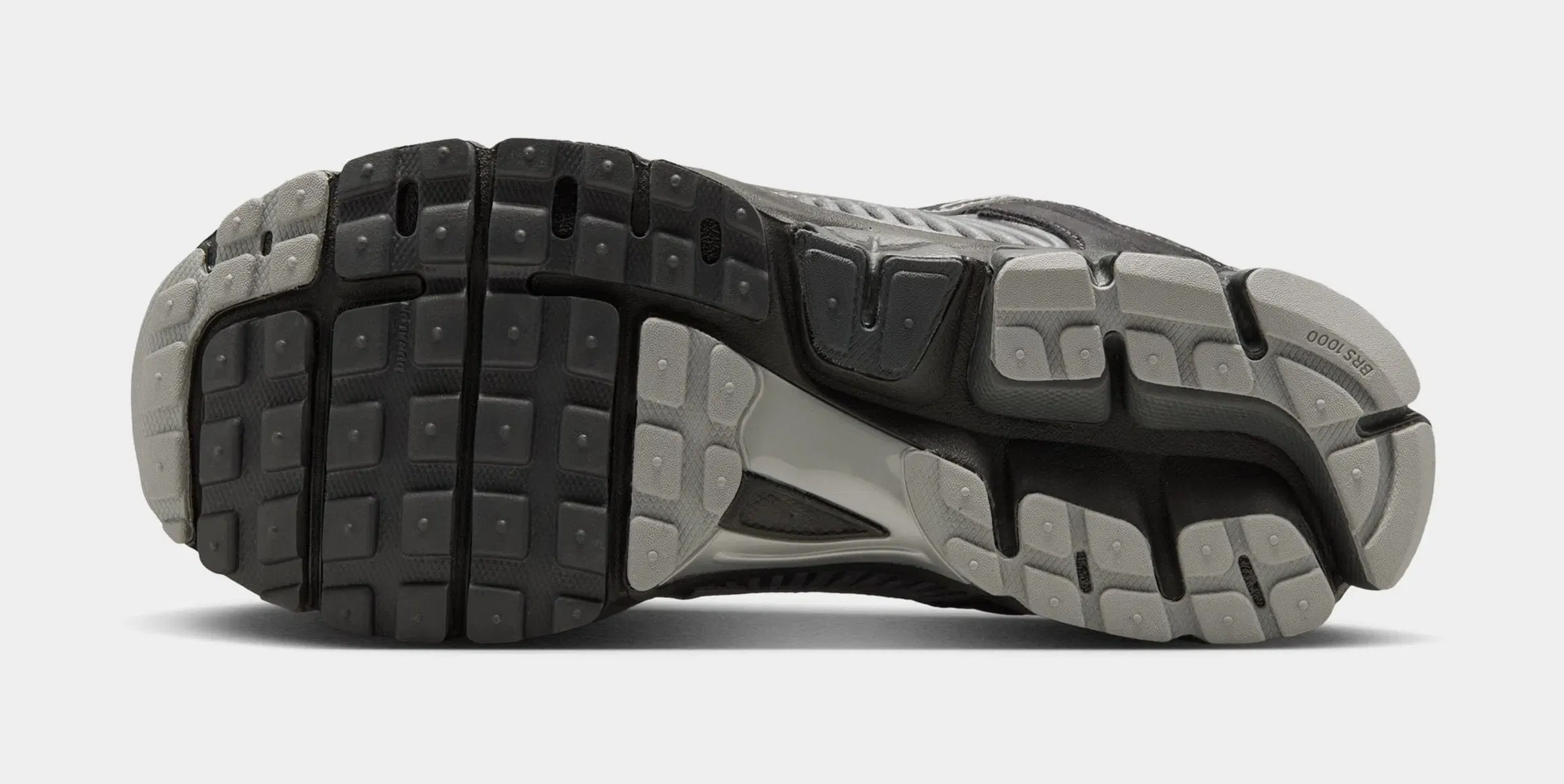 Nike Zoom Vomero 5 Mens Running Shoes (Anthracite/Black/Chrome/Flight Silver)