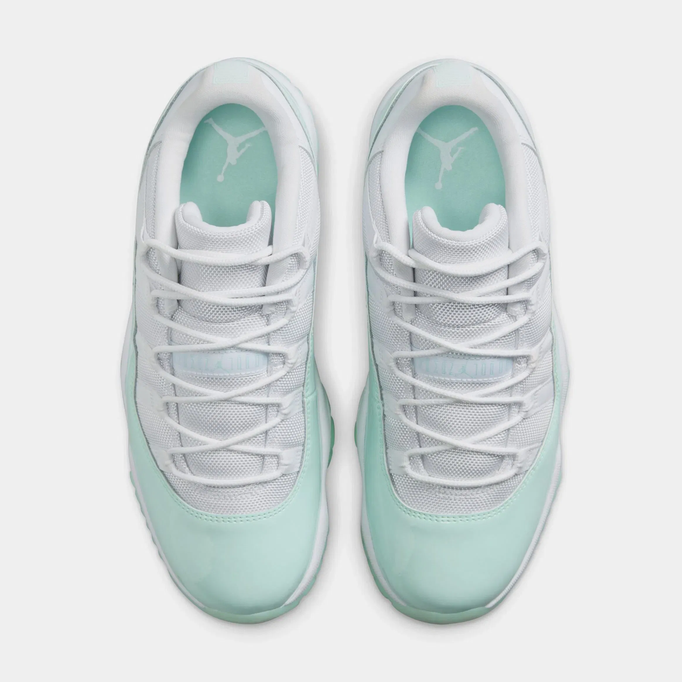 Air Jordan 11 Retro Low Igloo Womens Lifestyle Shoes (White/Igloo)