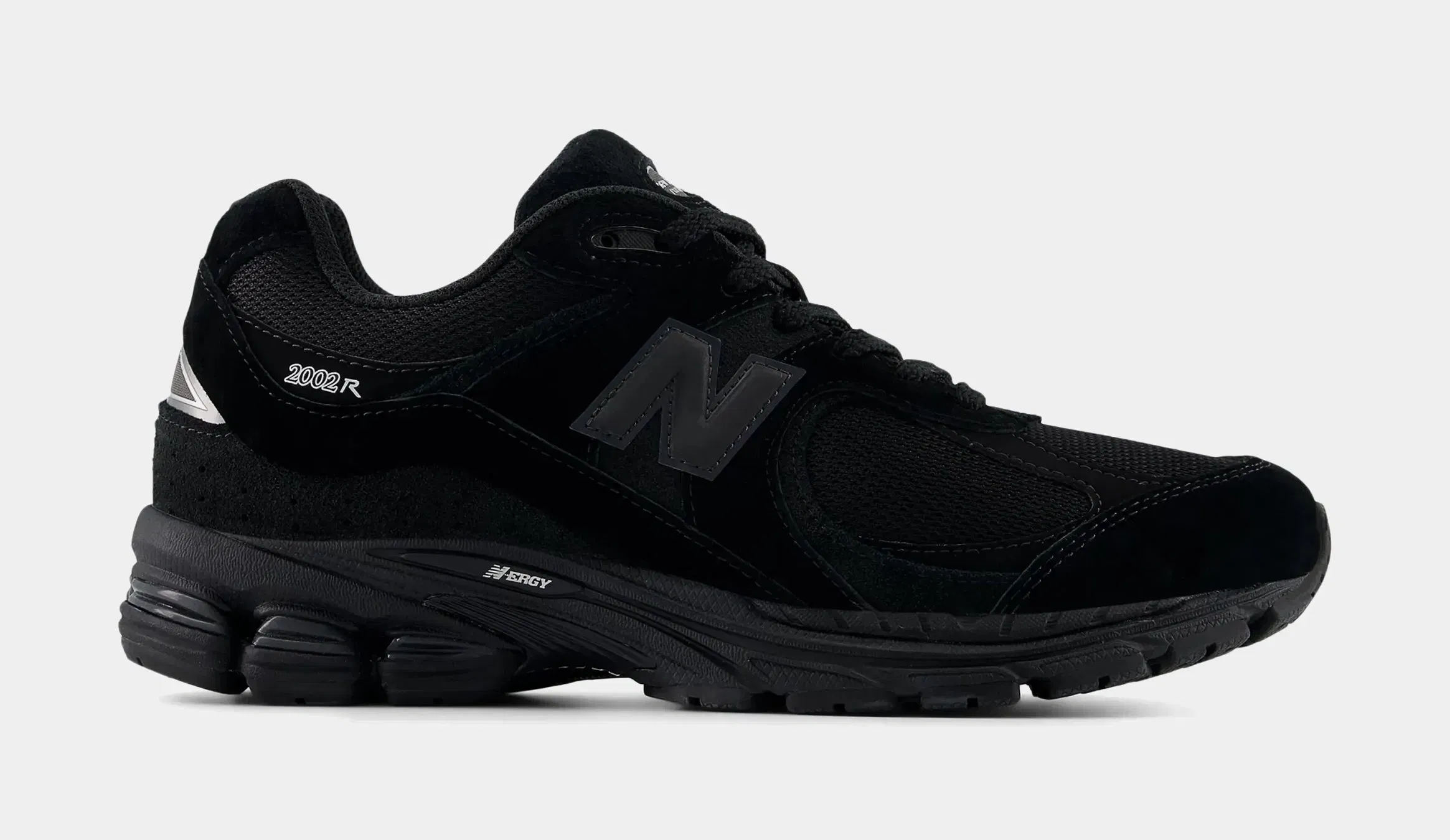 NEWBALANCE 2002R Mens Running Shoes (Black/Black/Silver)