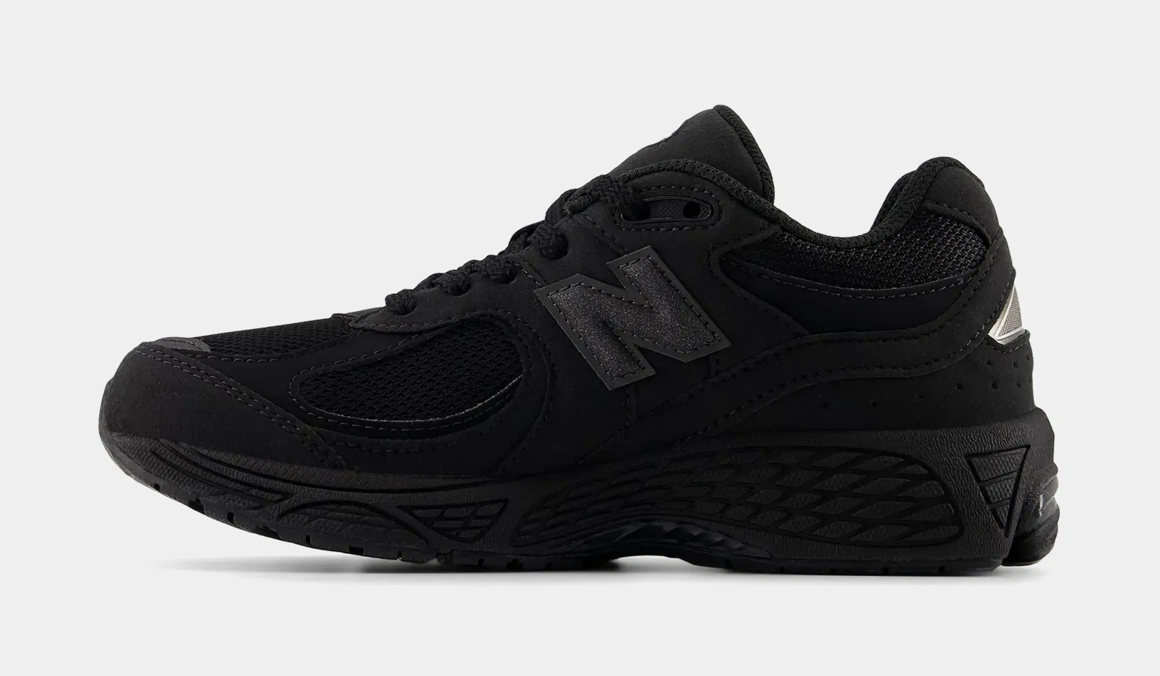 NEWBALANCE 2002R Grade School Running Shoes (Black/Black Metallic)