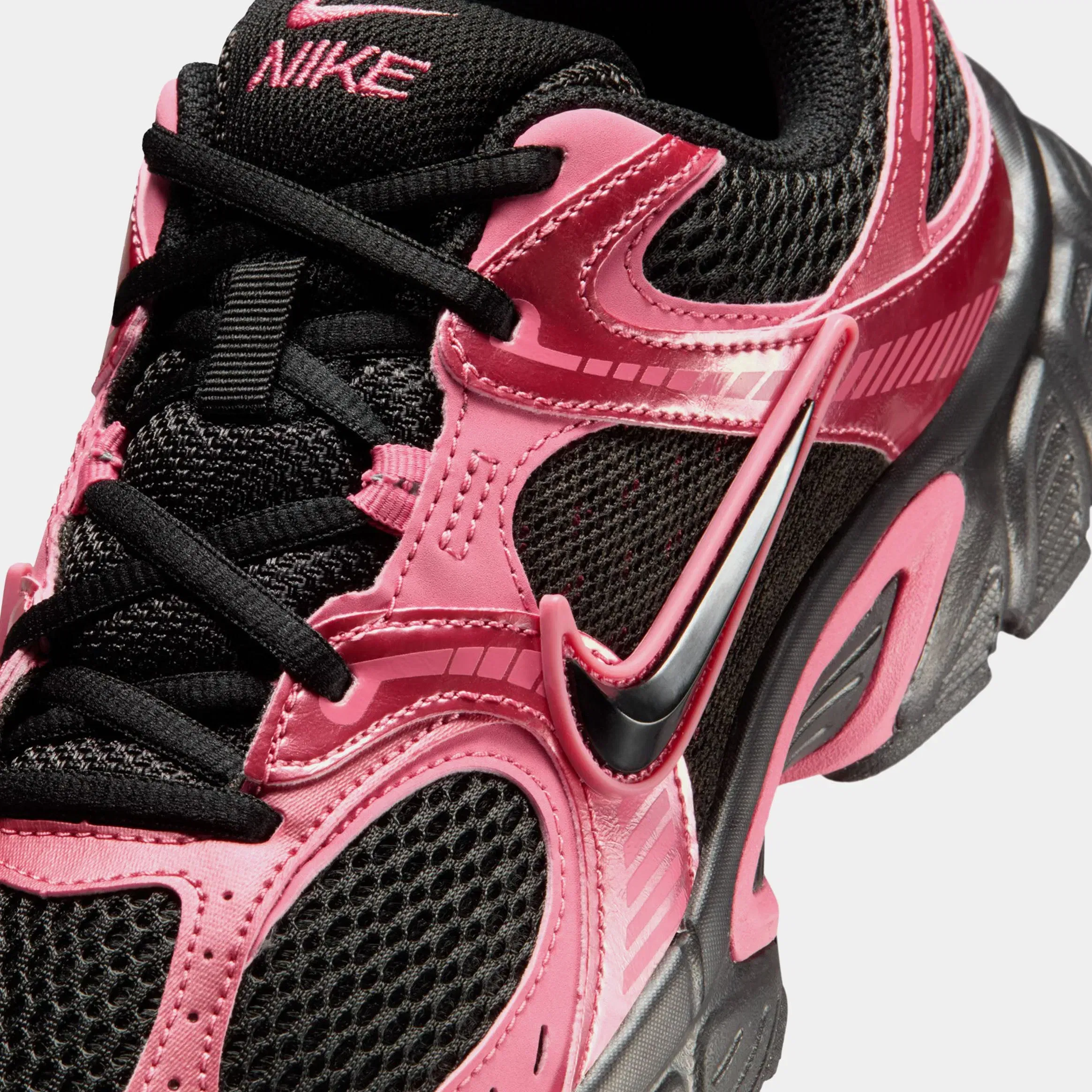Nike V5 RNR Reflective Accents Womens Running Shoes (Black/Black/Peony)