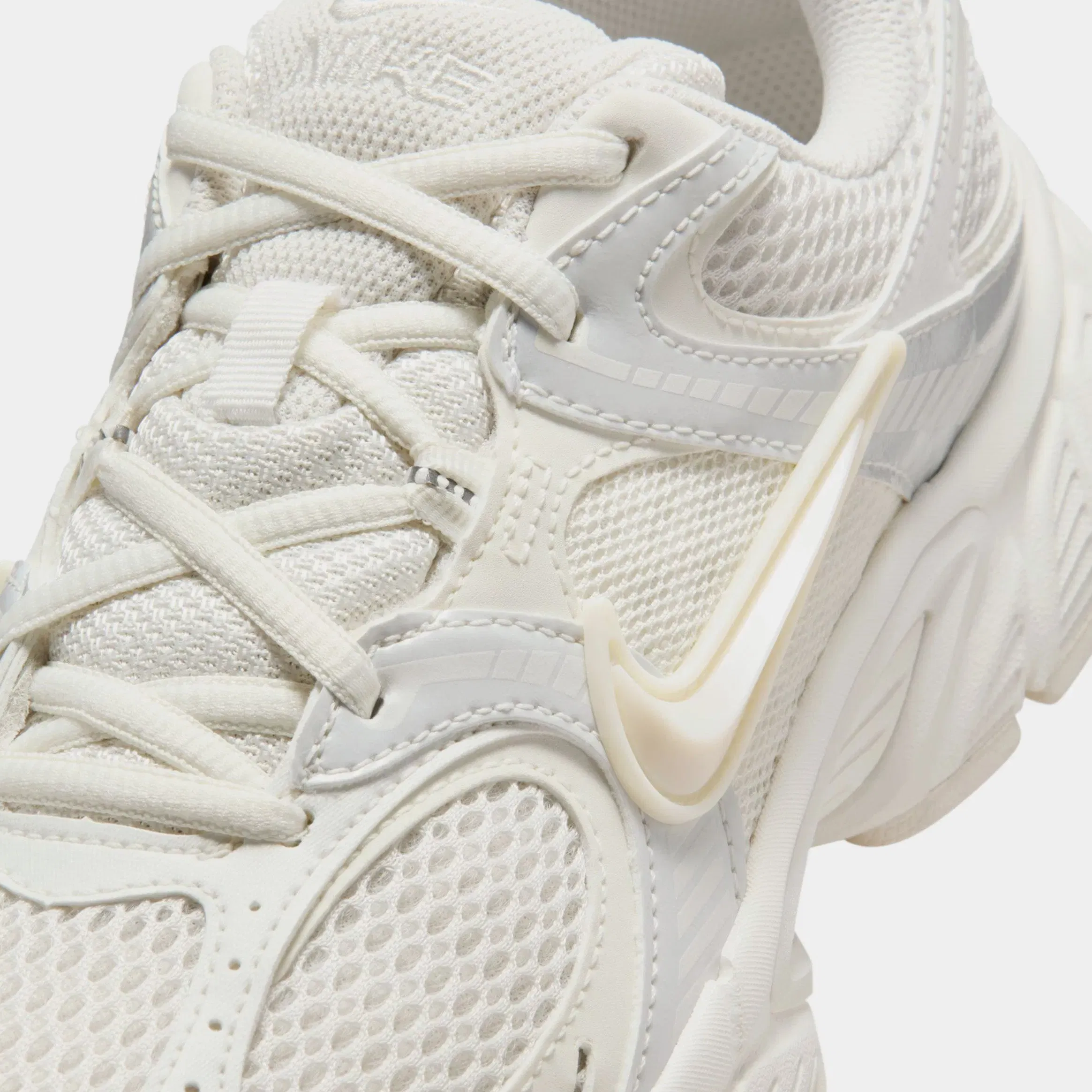 Nike V5 RNR Womens Running Shoes (Phantom/Phantom/Sail/Metallic Summit White)