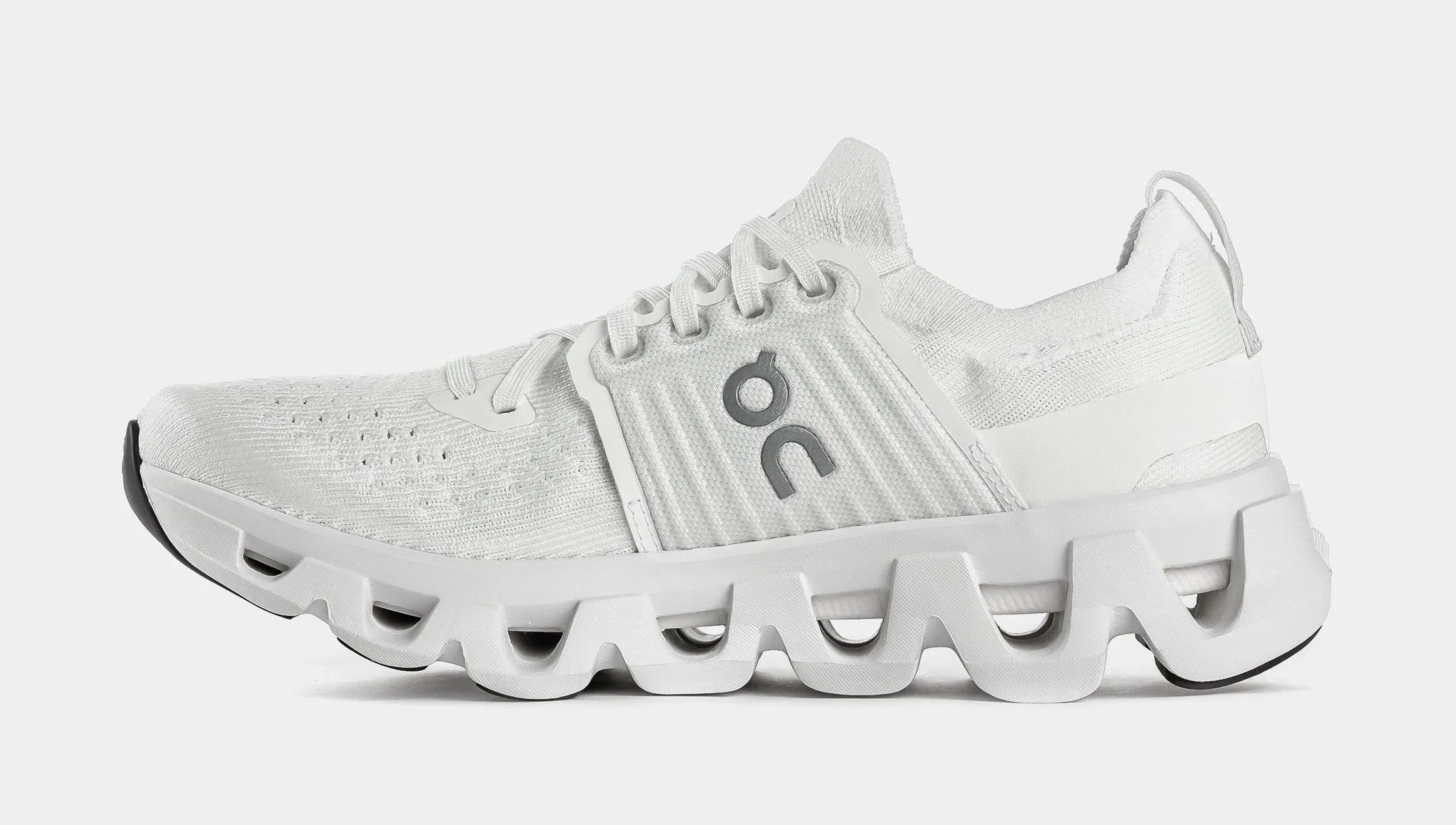 On Running Cloudswift 4 Womens Running Shoes (White/White)