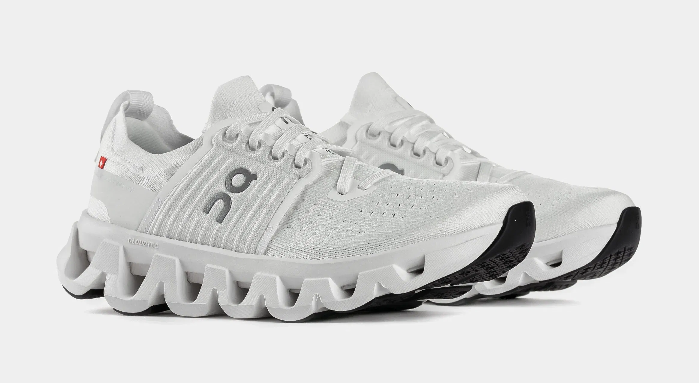 On Running Cloudswift 4 Womens Running Shoes (White/White)