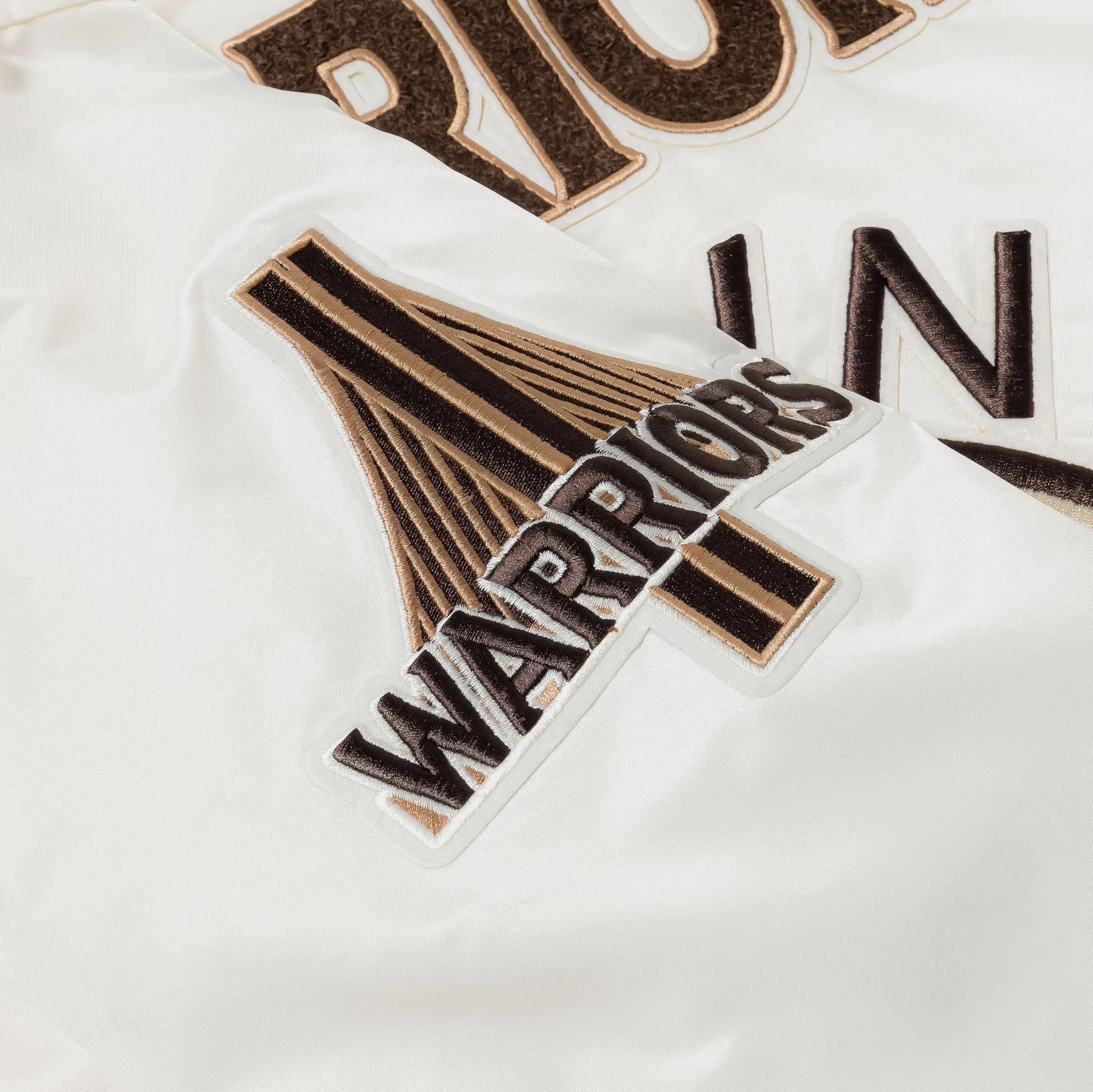 PRO STANDARD Golden State Warriors City Edition Satin Mens Jacket (Beige/Brown)