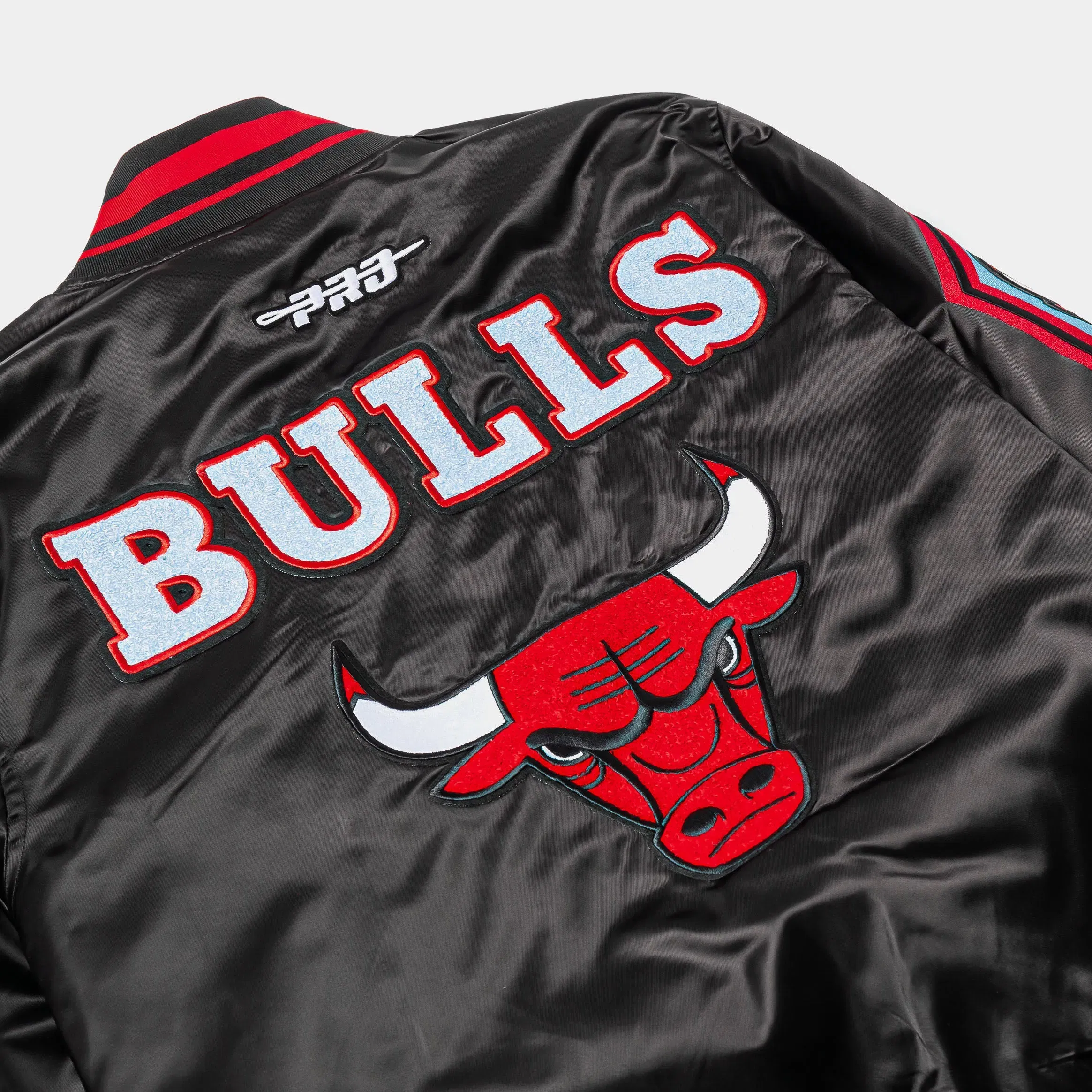PRO STANDARD Chicago Bulls City Edition Pro Satin Mens Jacket (Black/Red)